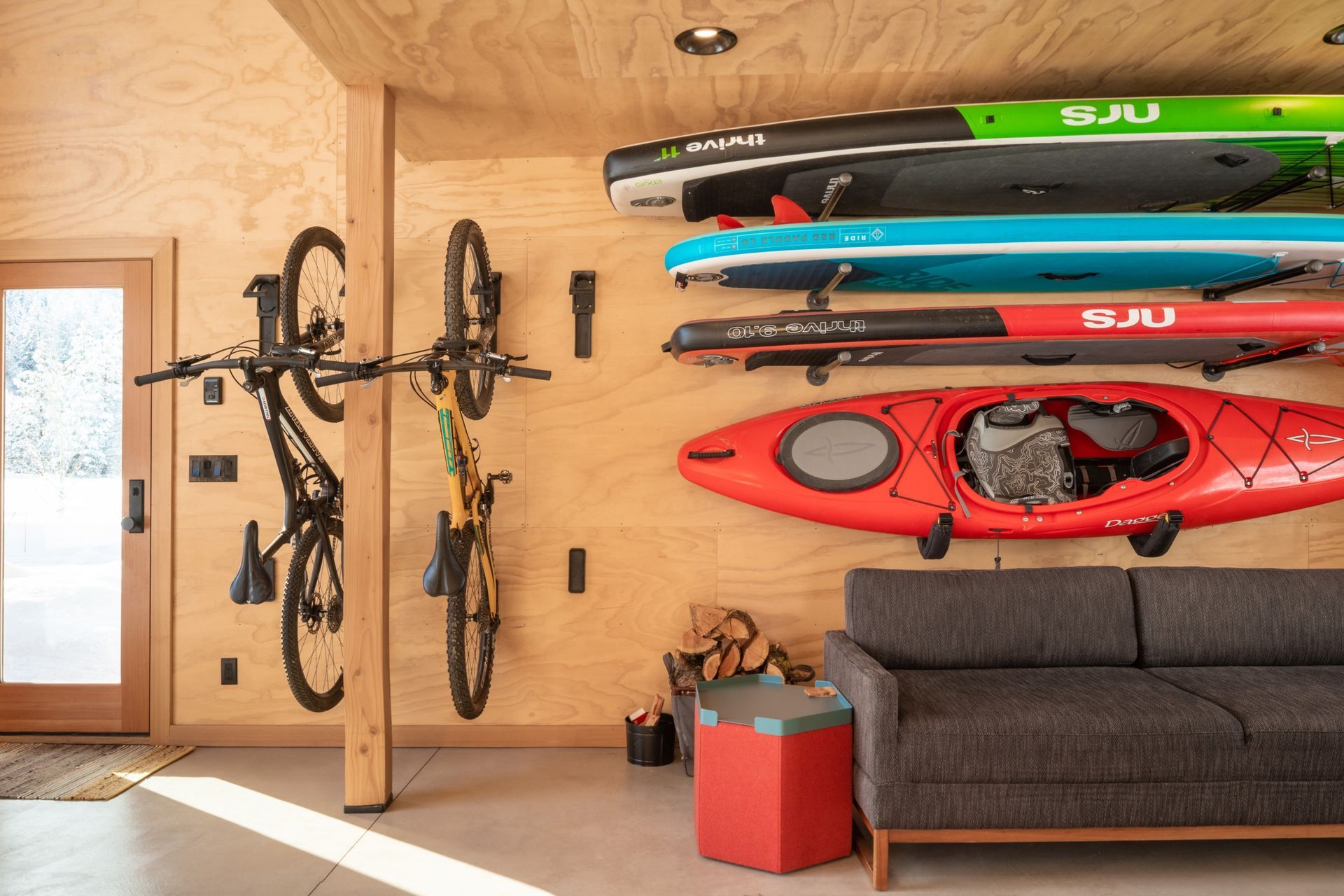 Gear-LoftJA-Single-familyPhoto-by-Benjamin-Drummond001JA2714-ap-compressed.jpg