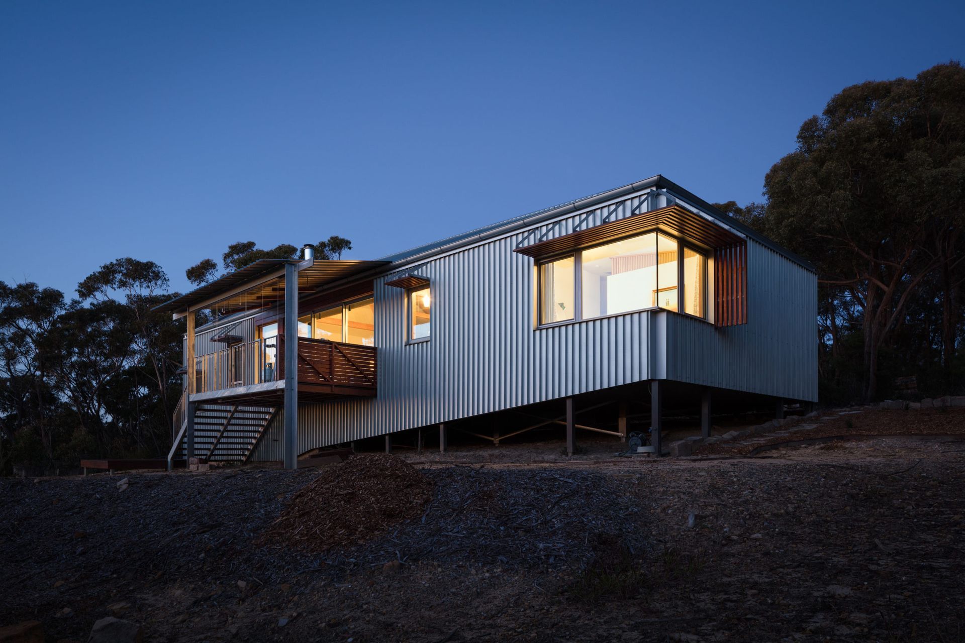 L-House