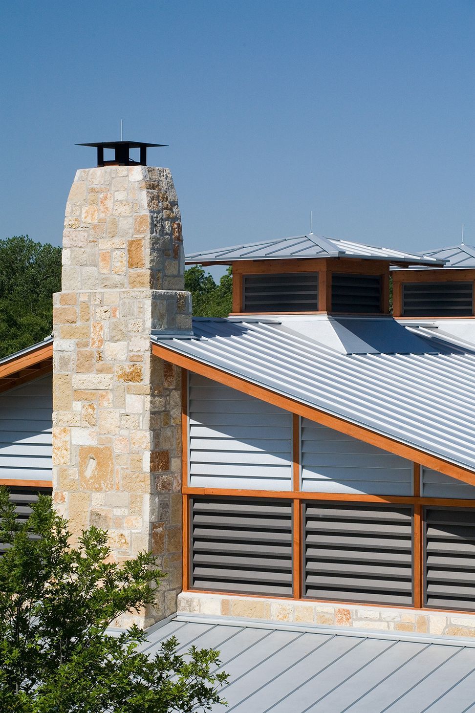 Moto-X-Barn-00005.jpg