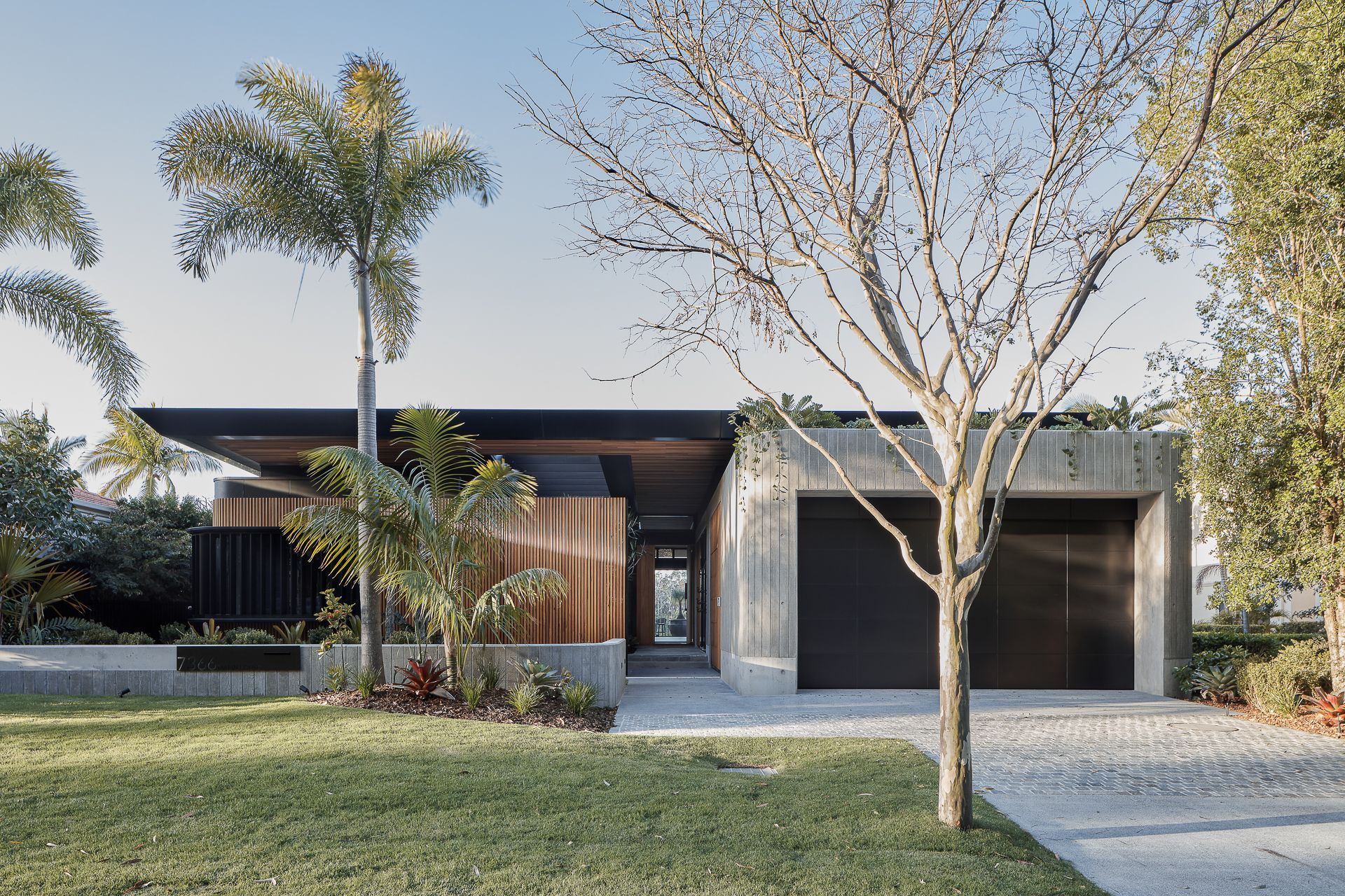 Sanctuary-Cove-Residence01-1-v3.jpg