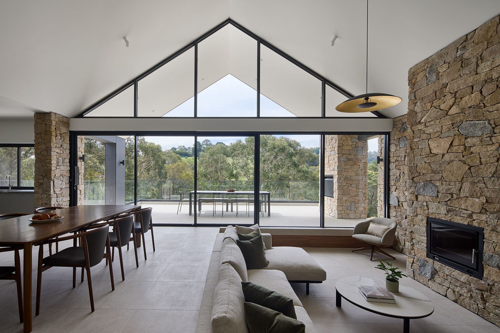 Whisker-ArchitectureHillside-HomeTatjana-Plitt486.jpg