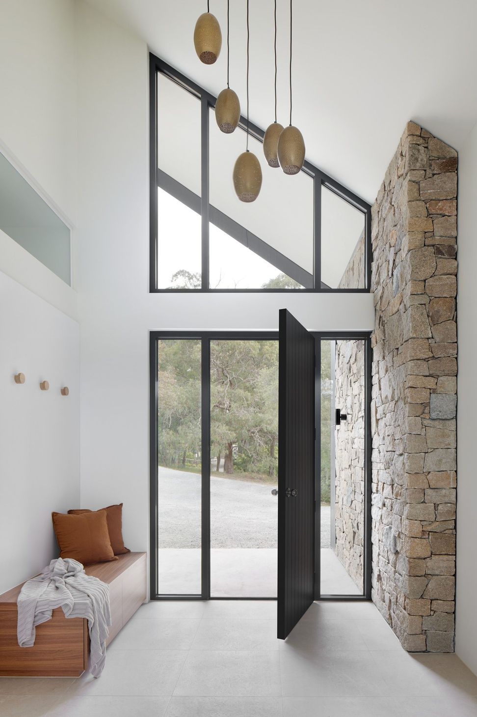 Whisker-ArchitectureHillside-HomeTatjana-Plitt679.jpg