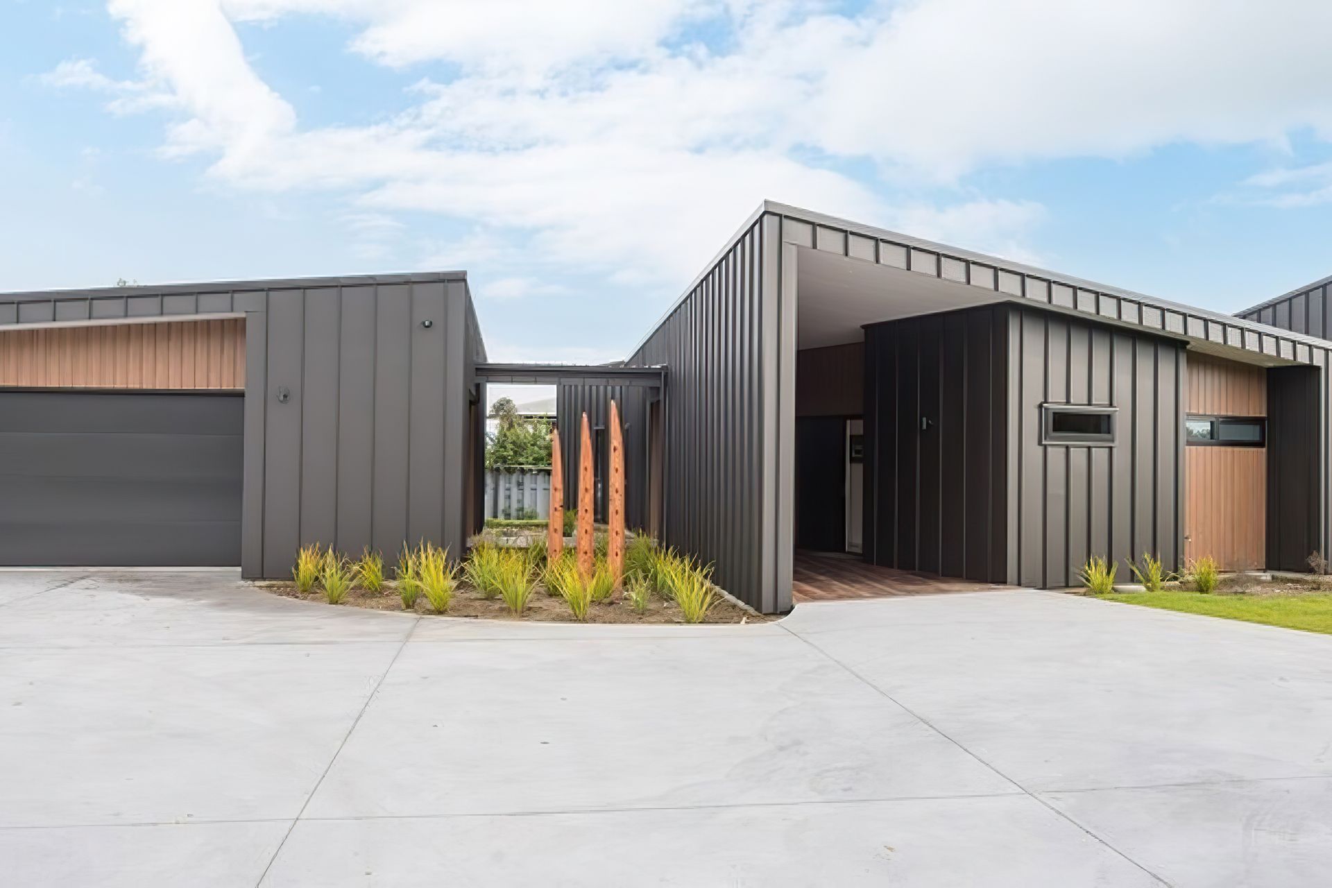 buildmePohara-House1-hero-gigapixel-standard-scale-370x-v3.jpg