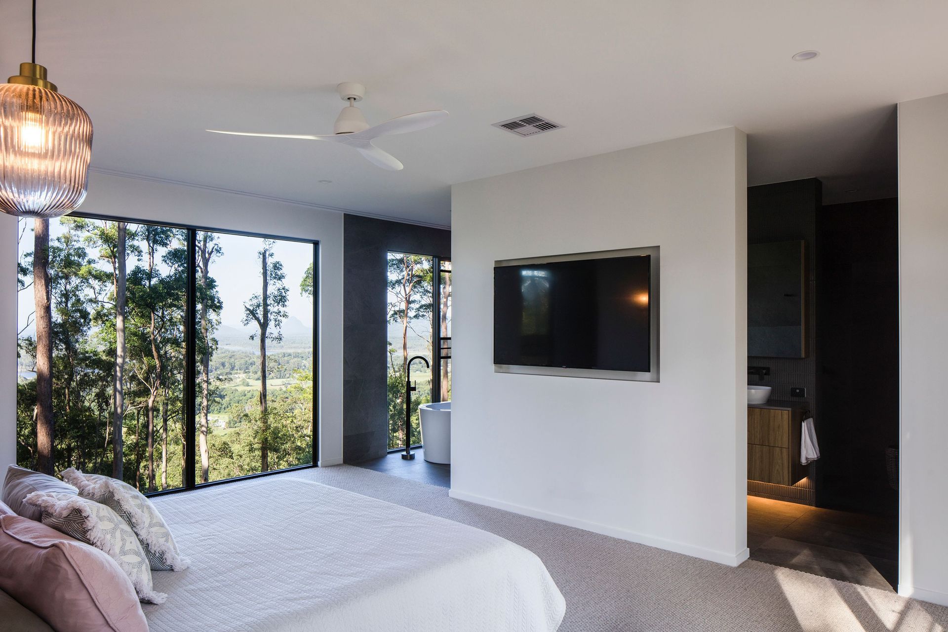 LEEDING RESIDENCE