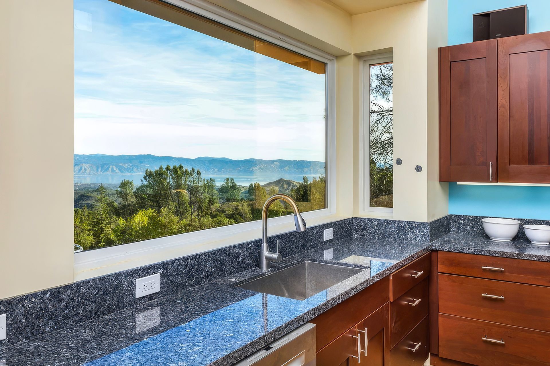 imgi108kitchen-00422orig-upscaled-by-Replicate.jpg