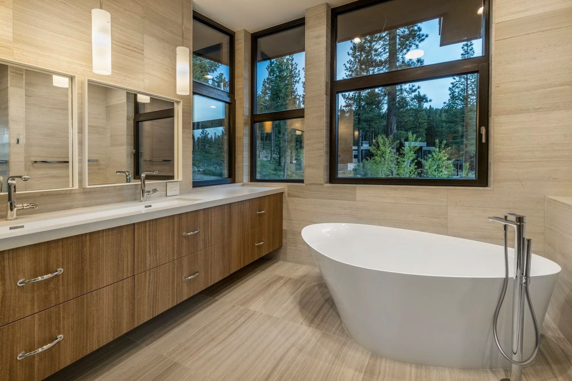 imgi5814-Martis-Camp-Realty-Home-651-primary-bath.jpg