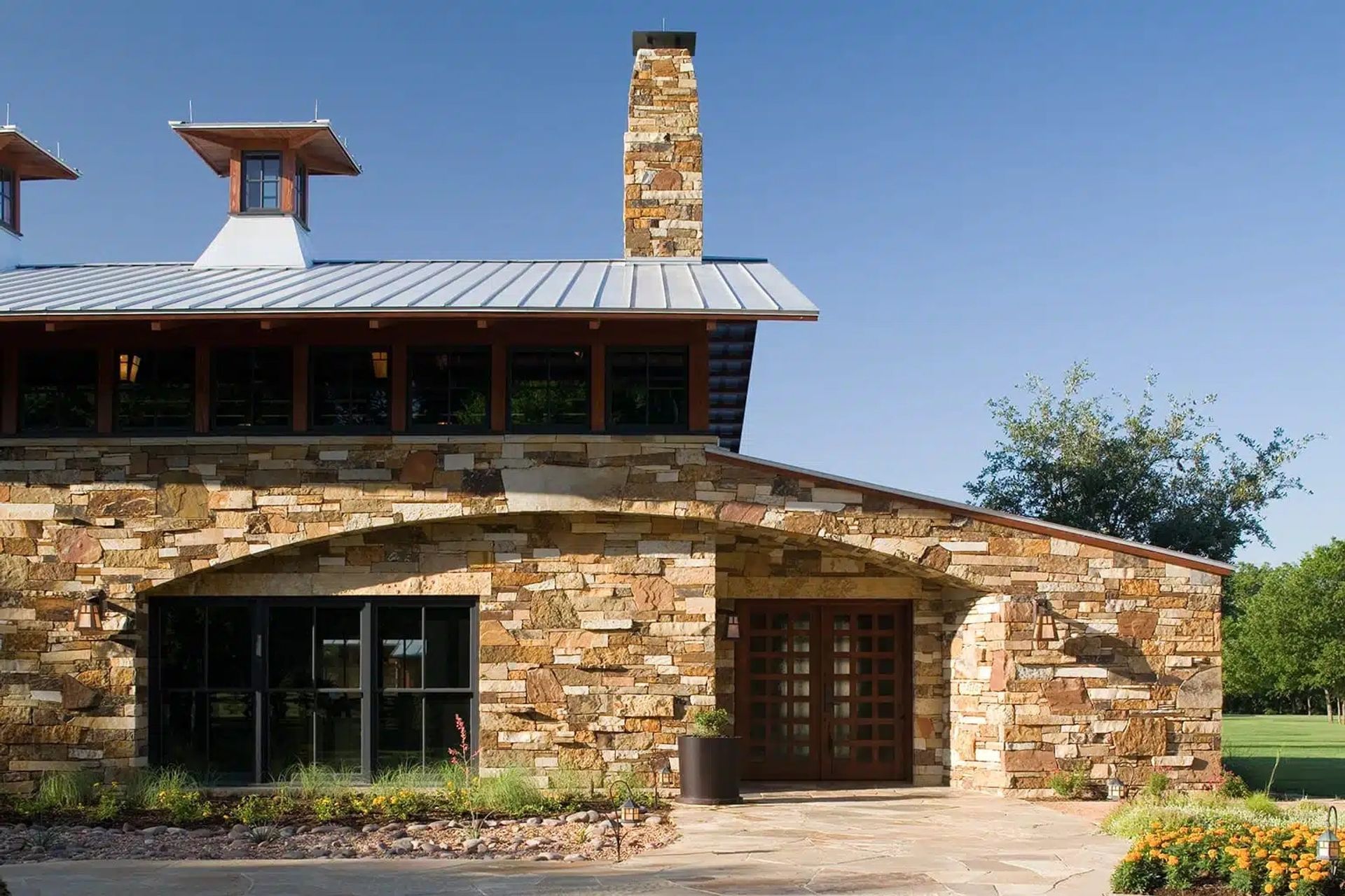 moto-x-cabin41jpg-ap-compressed.jpg
