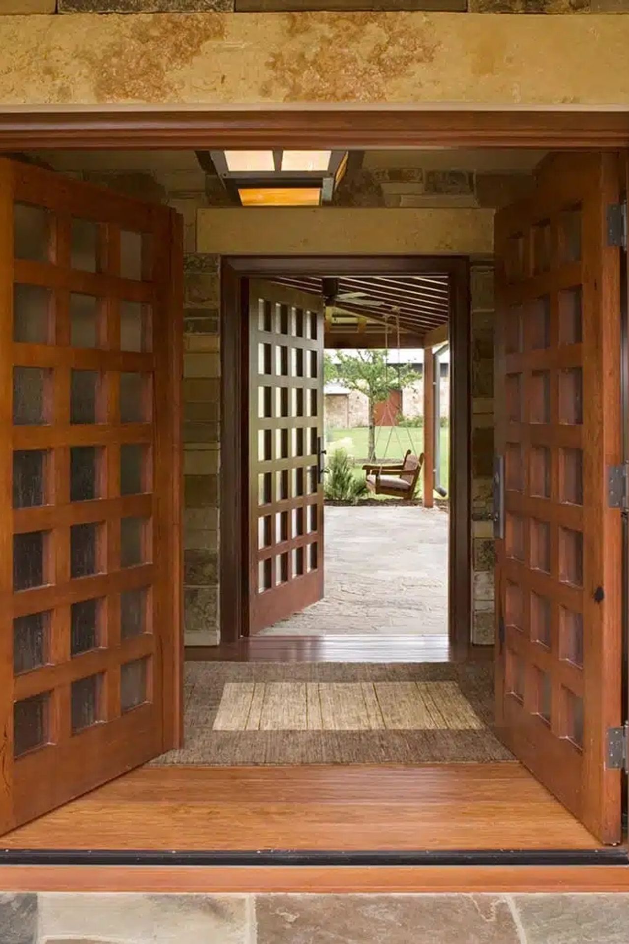 moto-x-cabin7jpg-ap-compressed-v2.jpg
