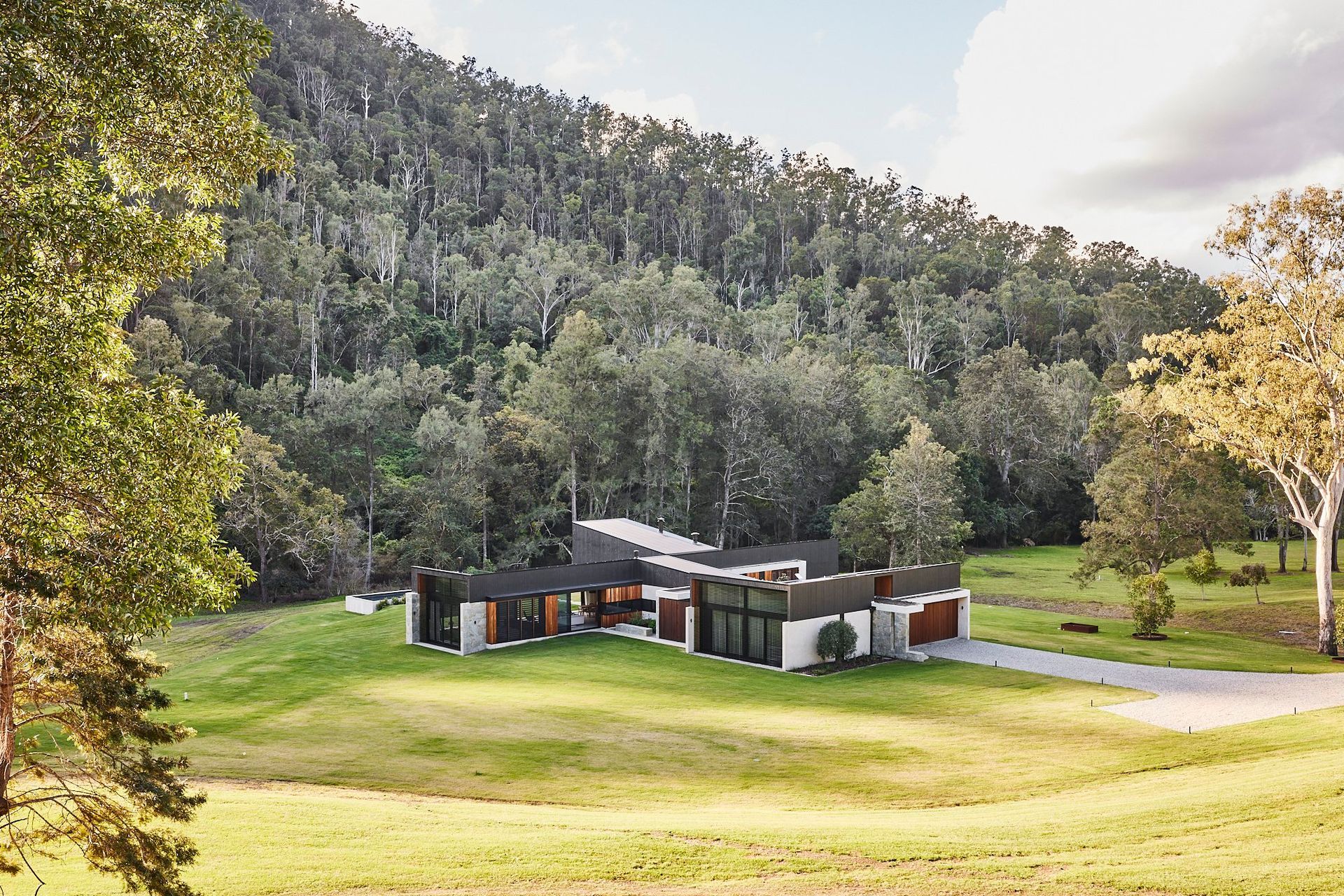 shaun-lockyer-architects-amaroo-regional-architecture-queensland.jpg