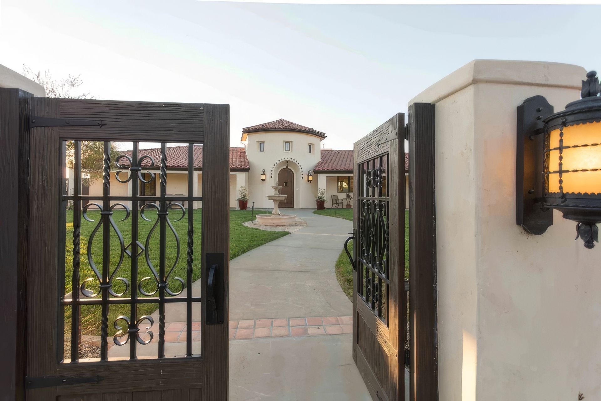 ulrichhome-0151-ap-compressed-upscaled-by-Replicate.jpg