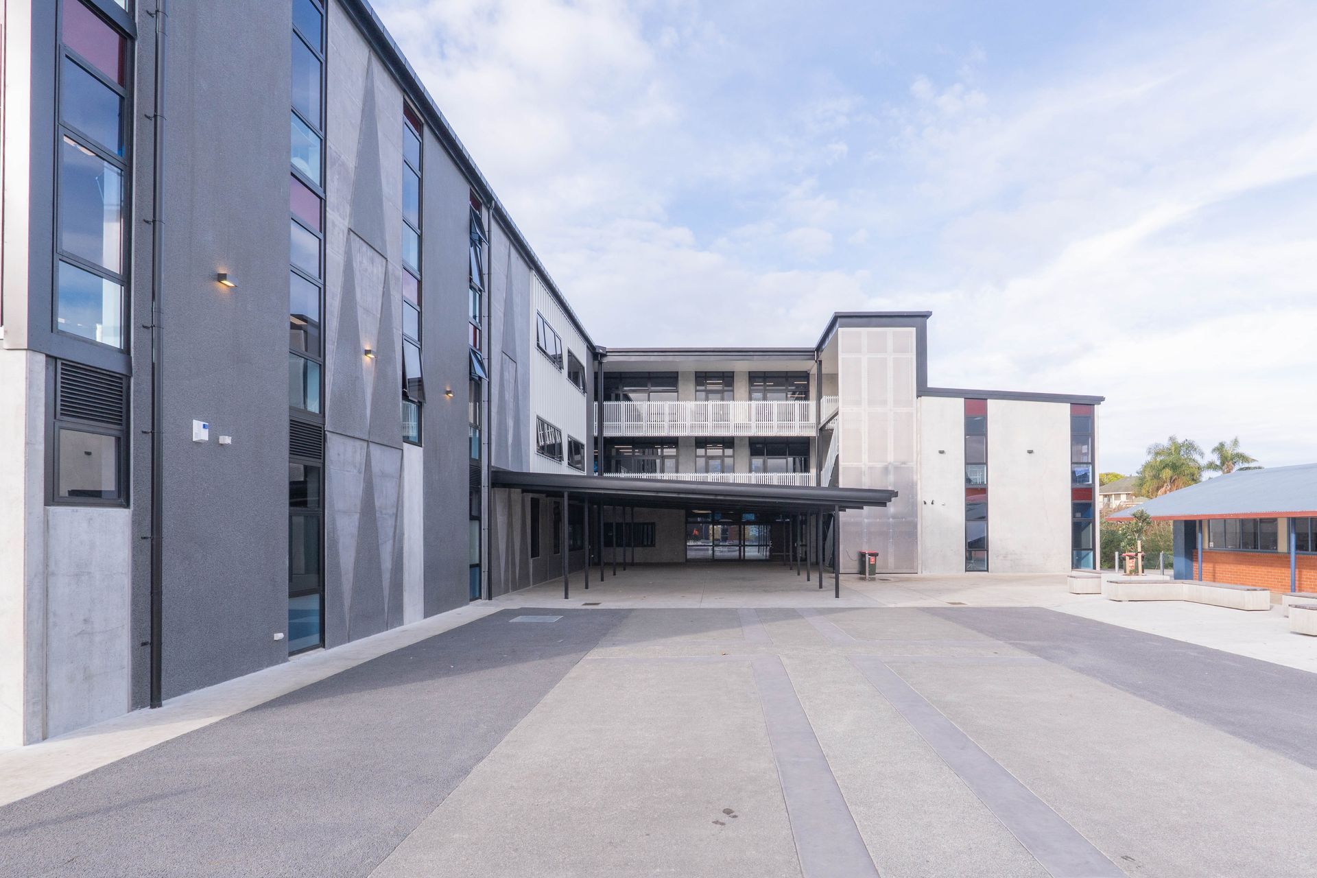 De-La-Salle-7.jpg