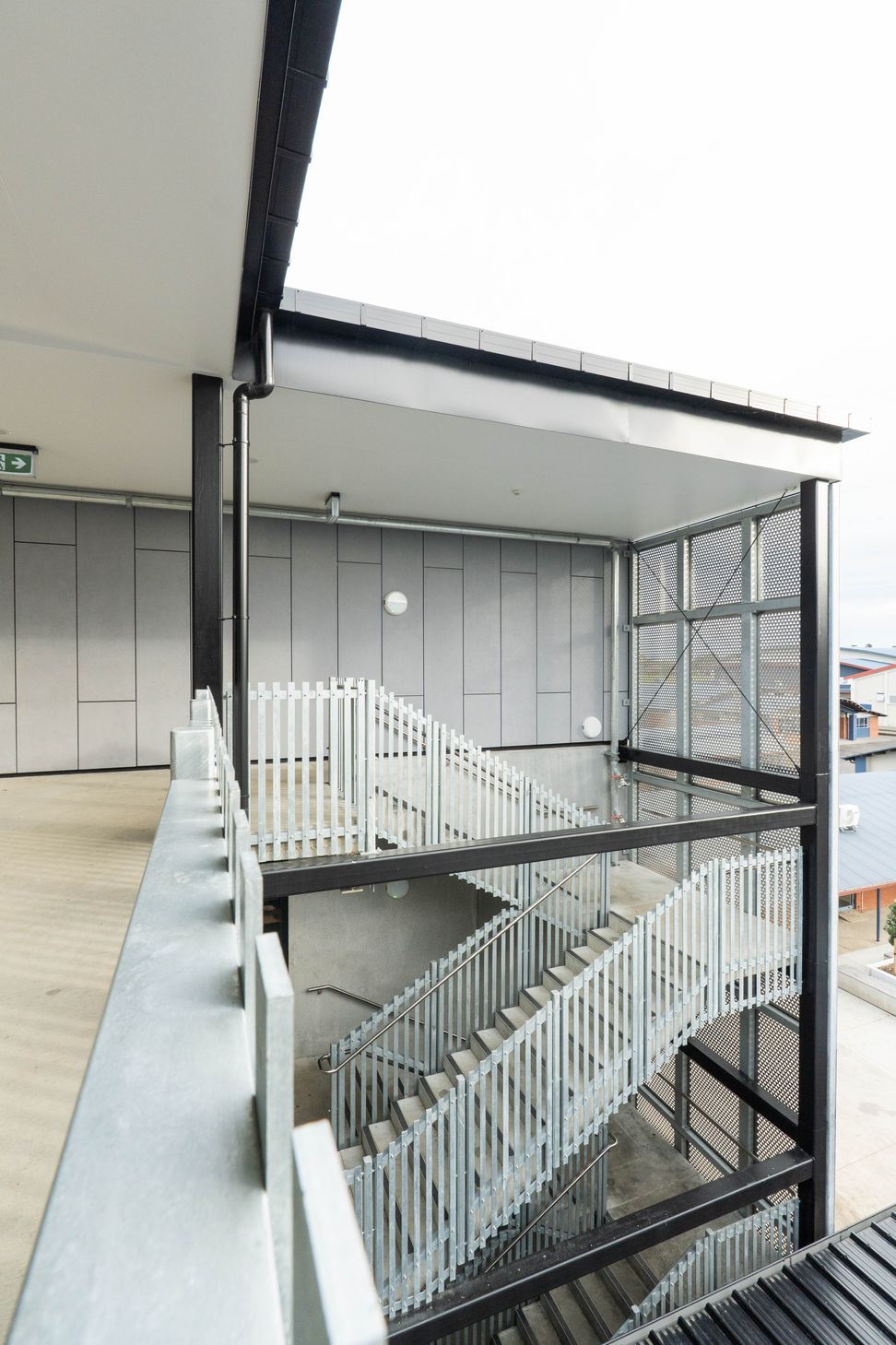 De-la-Salle-3.jpg