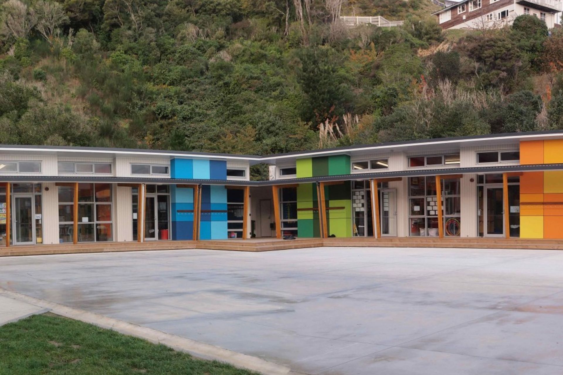 Papakowhai School