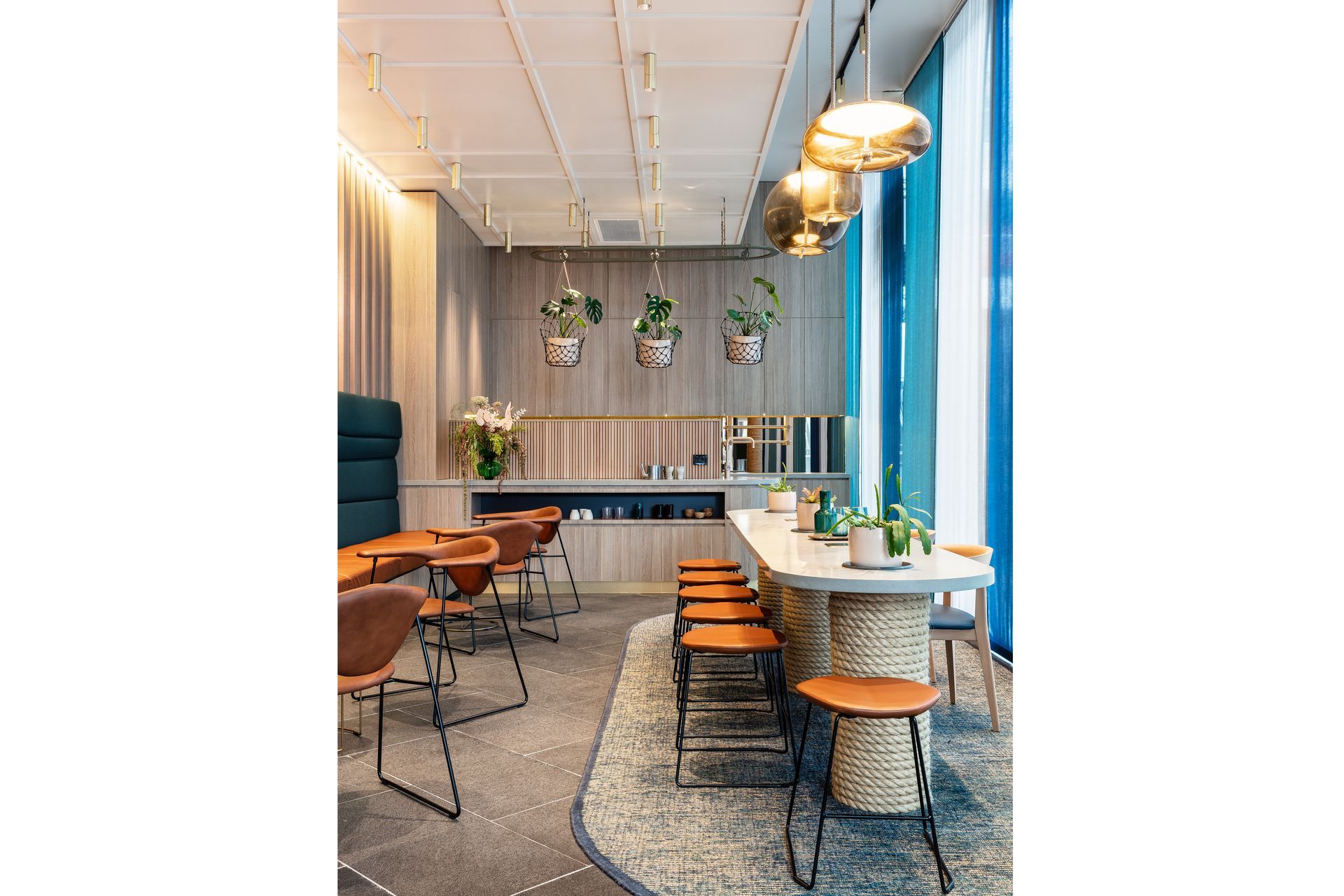 Guest-services-lounge-BHP-photo-template-for-project-pages5.jpg