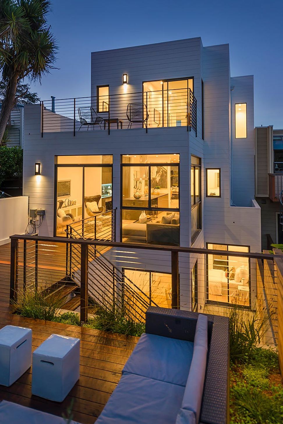 001Zack-de-VitoModern-Architecture-Construction-Design-BuildDuncan-San-Francisco-Custom-Homeback-terrace-nightde-Vito.jpg