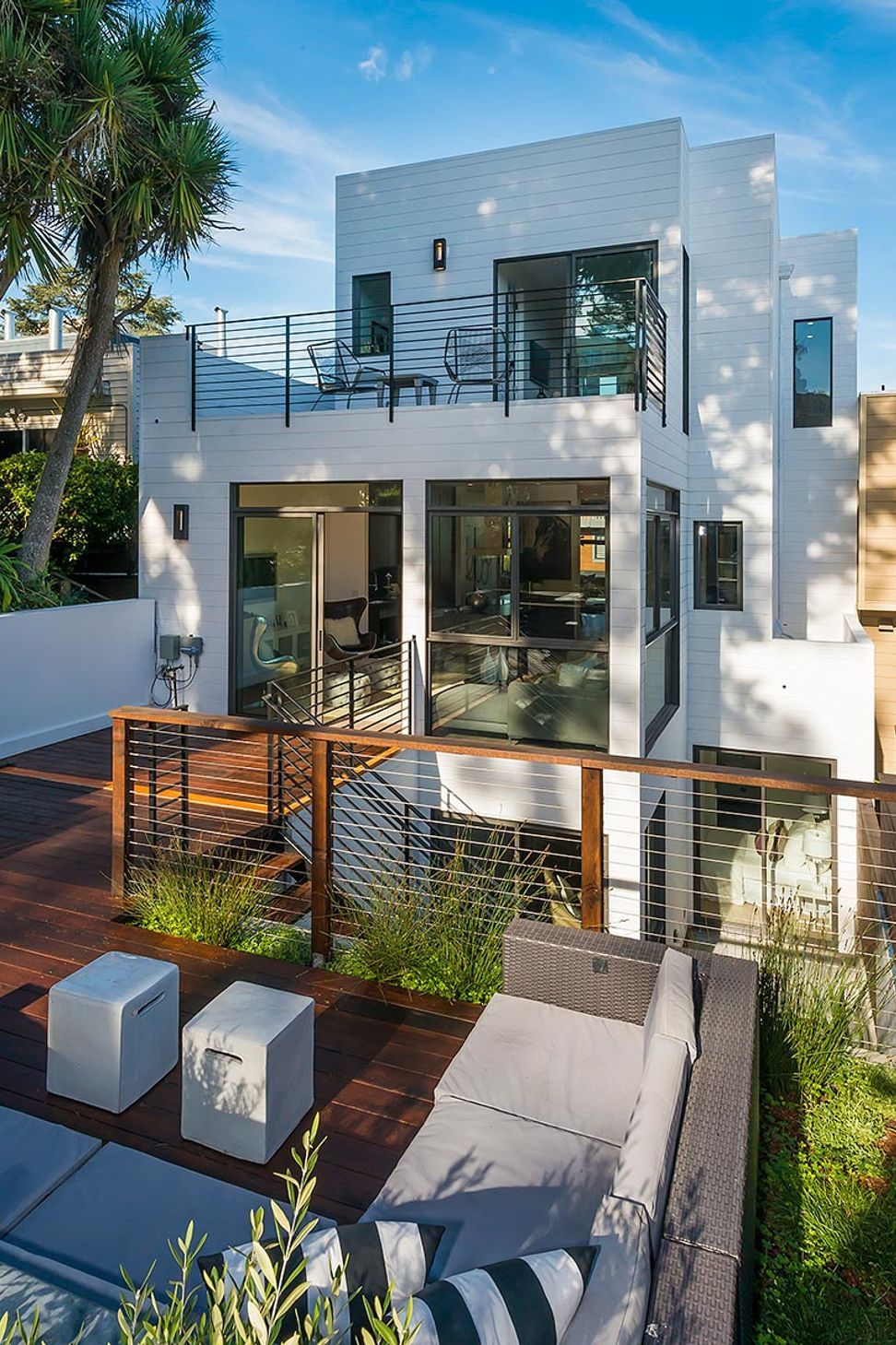 002Zack-de-VitoModern-Architecture-Construction-Design-BuildDuncan-San-Francisco-Custom-HomeBackdayde-Vito.jpg