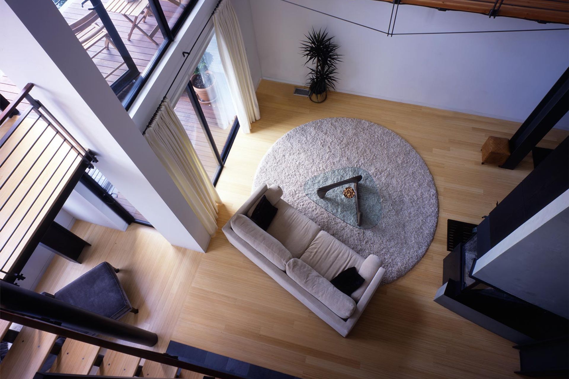 004Zack-de-VitoModern-Architecture-Construction-Design-BuildKohler-San-Francisco-Custom-Homelivingroom-arielRubio.jpg