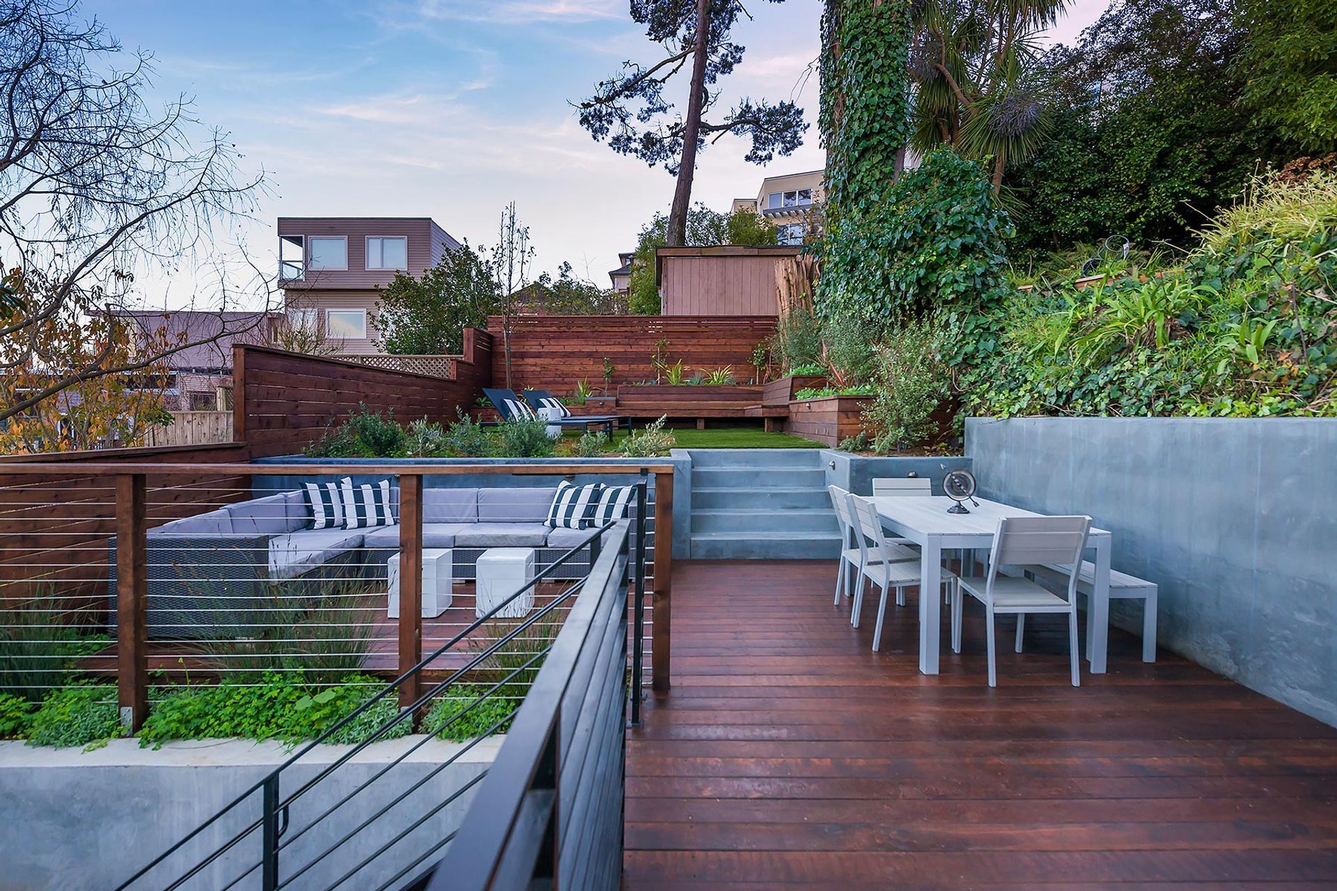 005Zack-de-VitoModern-Architecture-Construction-Design-BuildDuncan-San-Francisco-Custom-HomeBack-deckdayde-Vito.jpg