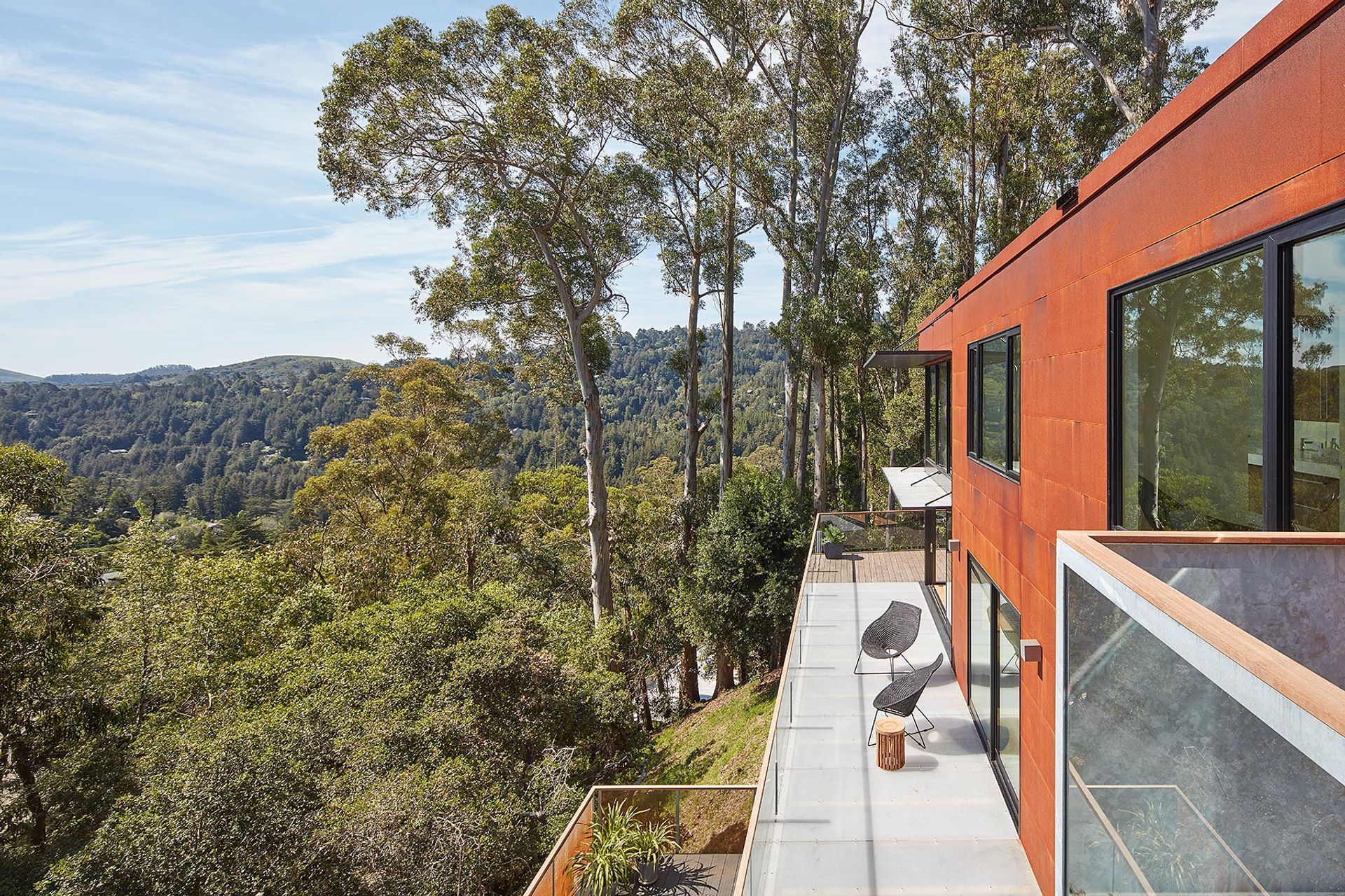 007Zack-de-VitoModern-ArchitectureConstructionDesign-BuildHillside-HouseMarin-County-Custom-HomeView-Elevation-AboveDamonte-007.jpg