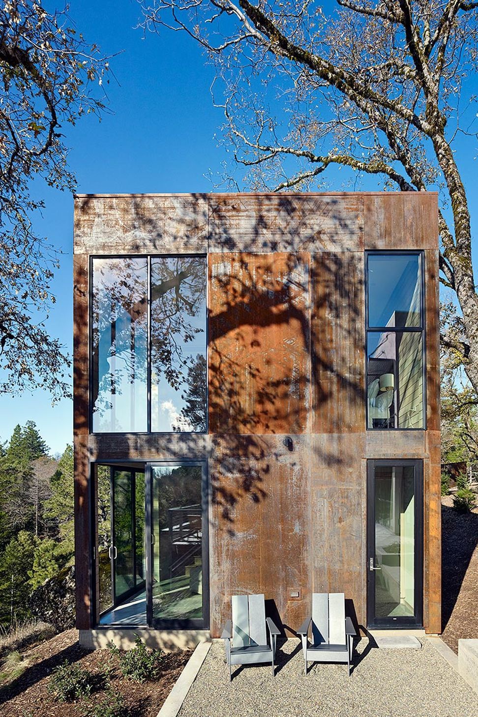 008Zack-de-VitoModern-Architecture-Construction-DesignBuildLK-HouseCalistogaCustom-HomeGuest-House-ElevationDamonte-008.jpg