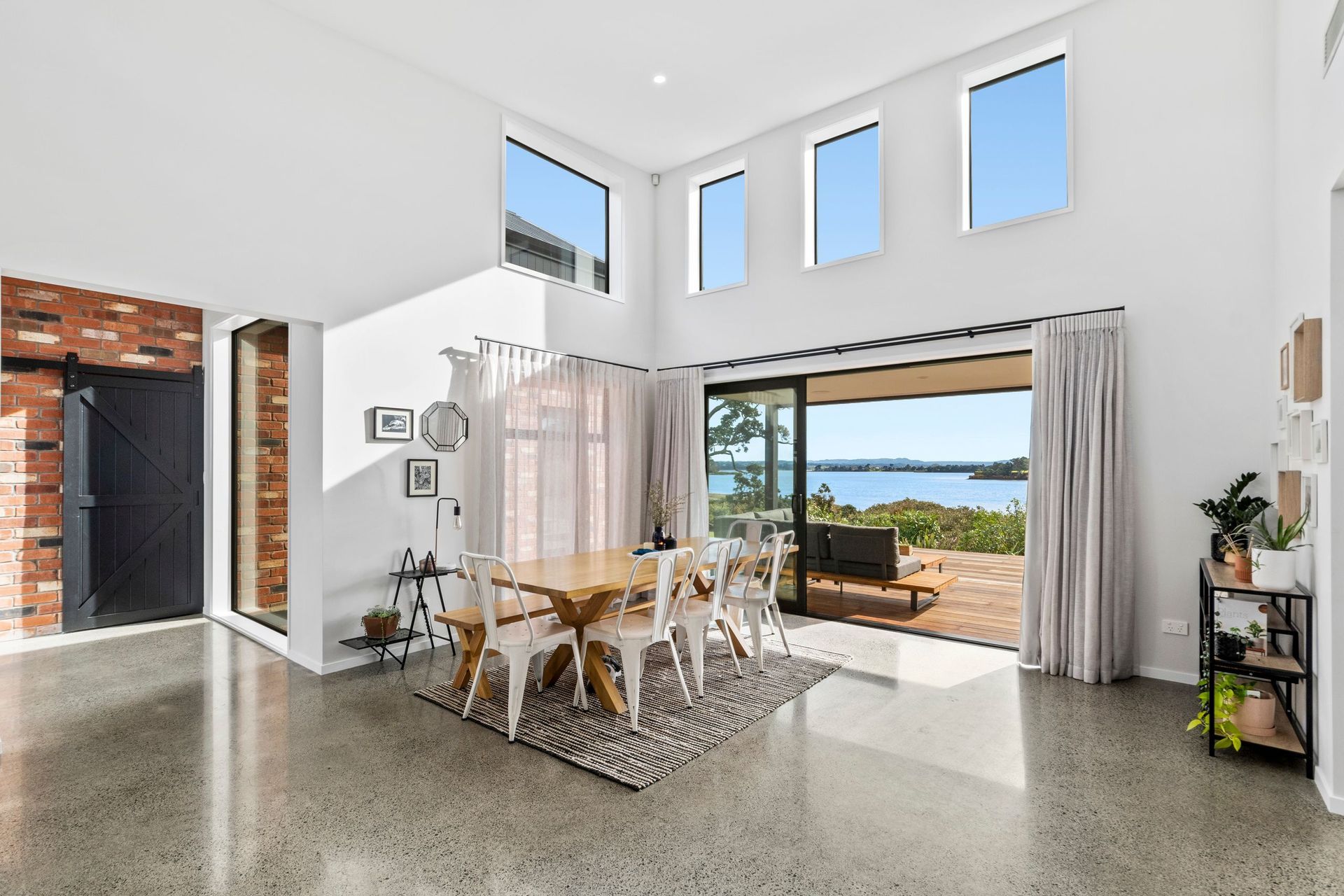 Tahuna Minhinnick Dr