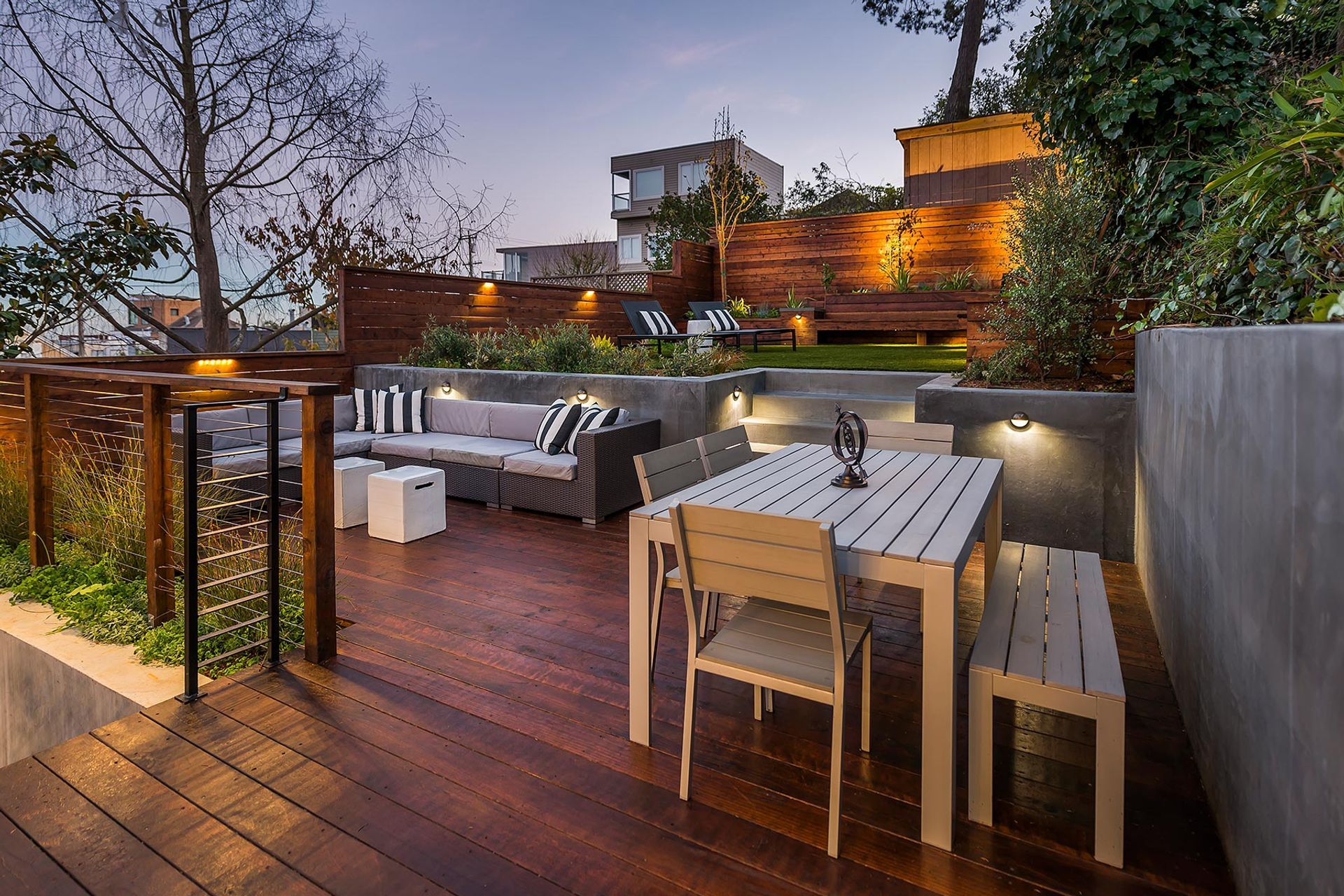 013Zack-de-VitoModern-Architecture-Construction-Design-BuildDuncan-San-Francisco-Custom-Homedeck-eveningde-Vito.jpg