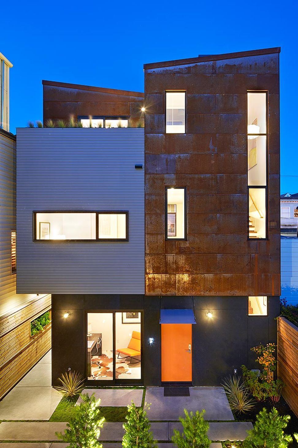 018-Zack-de-VitoModern-Architecture-Construction-Design-BuildSteelHouse-12San-FranciscoCustom-Multi-FamilyRear-Elevation-1-DuskDamonte-018.jpg