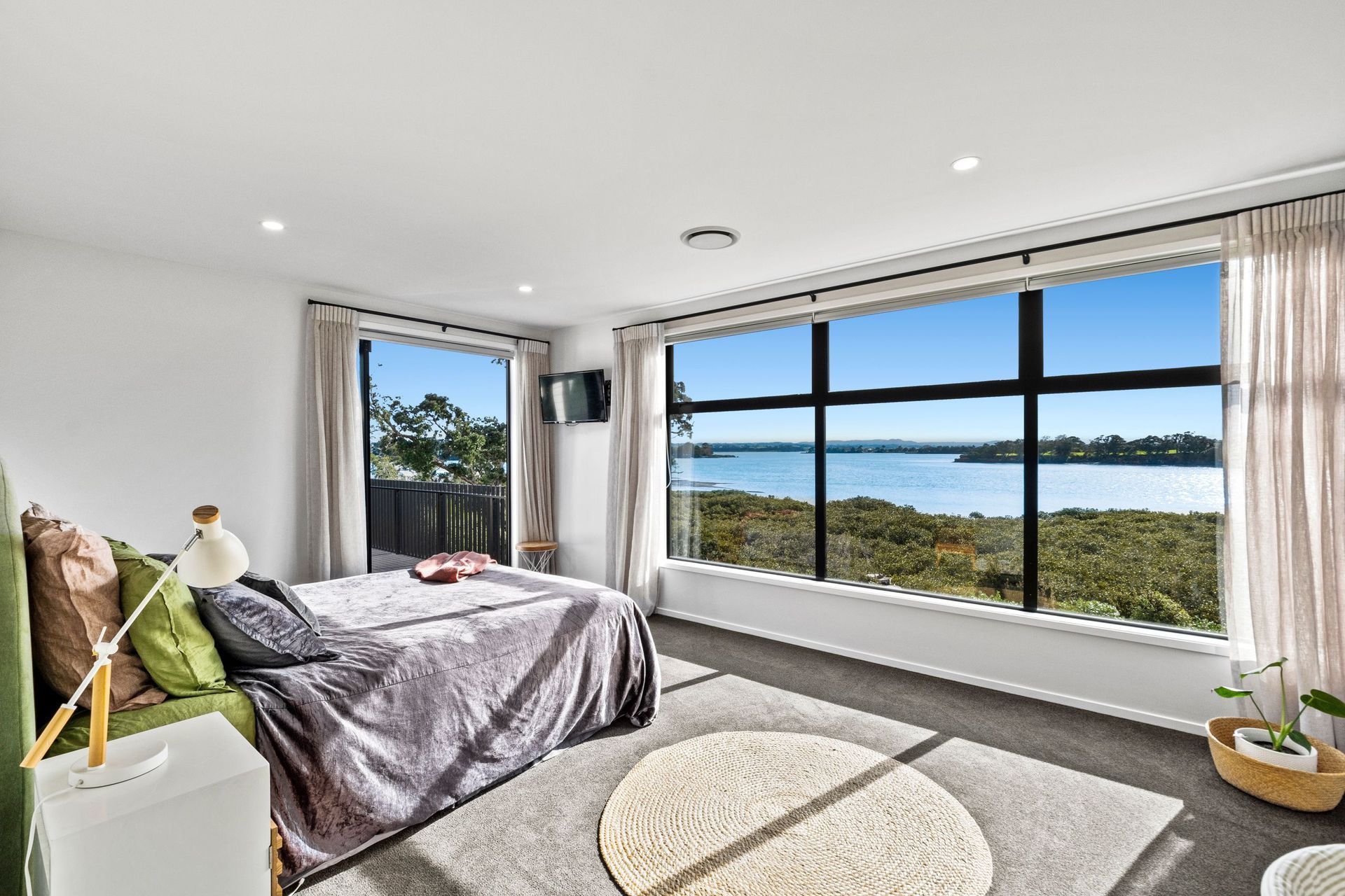 Tahuna Minhinnick Dr