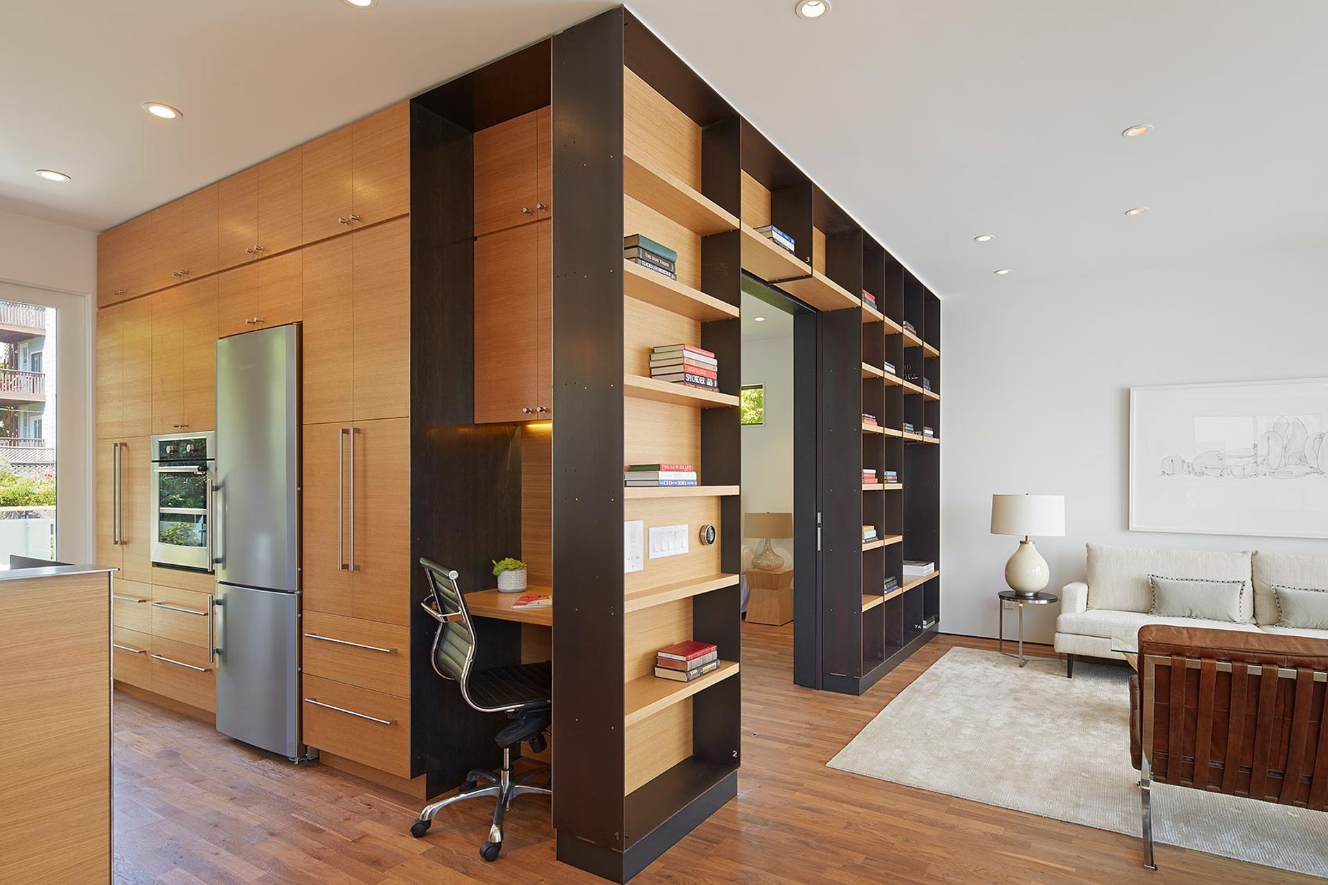 020-Zack-de-VitoModern-Architecture-Construction-Design-BuildSteelHouse-12San-FranciscoCustom-Multi-FamilyLiving-Room-DeskDamonte-020.jpg