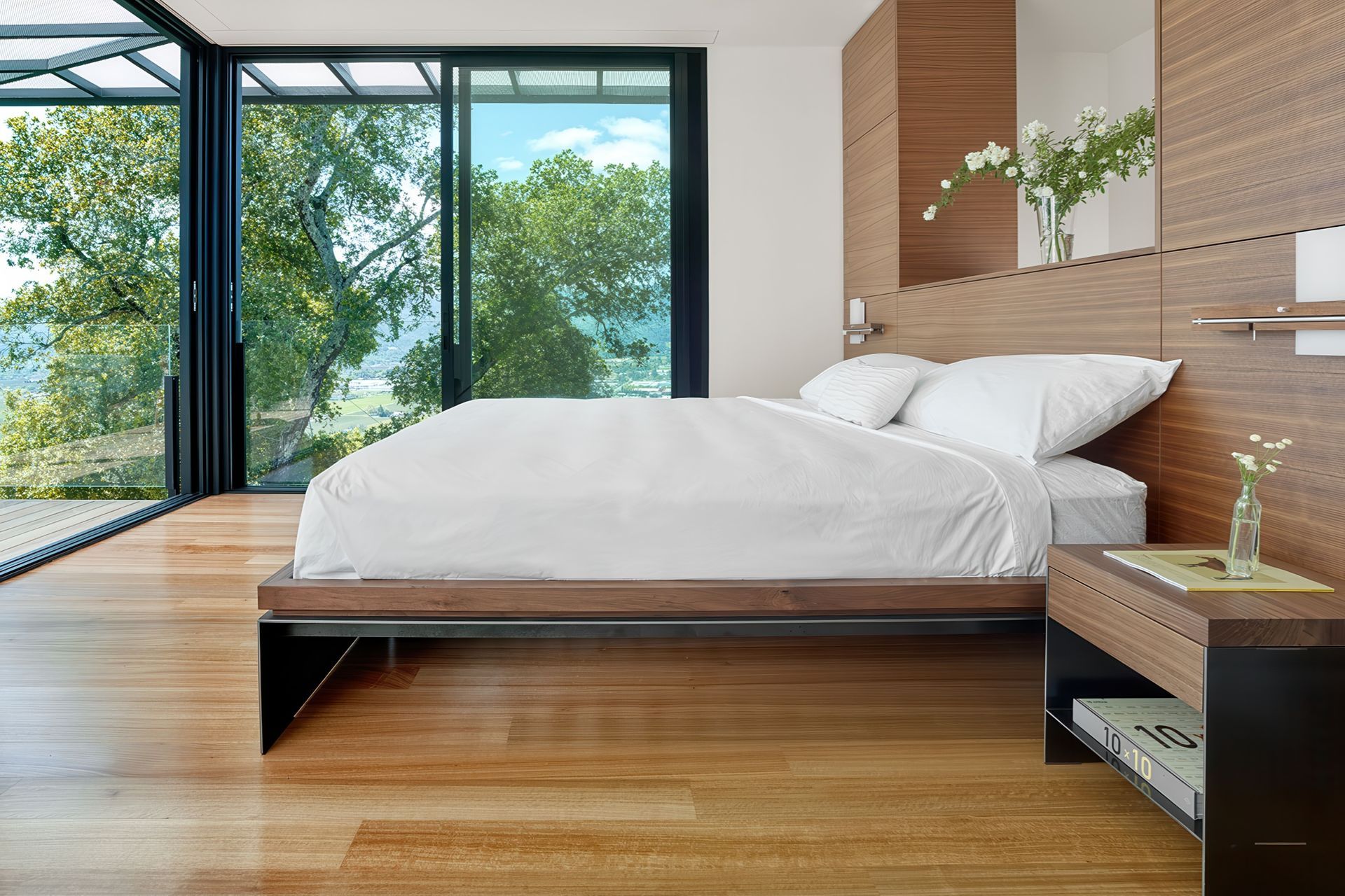 029Zack-de-VitoModern-Architecture-Construction-Design-BuildRidgeview-Estate-NapaCustom-HomeBedroomCustom-BedCesar-Rubio.jpeg