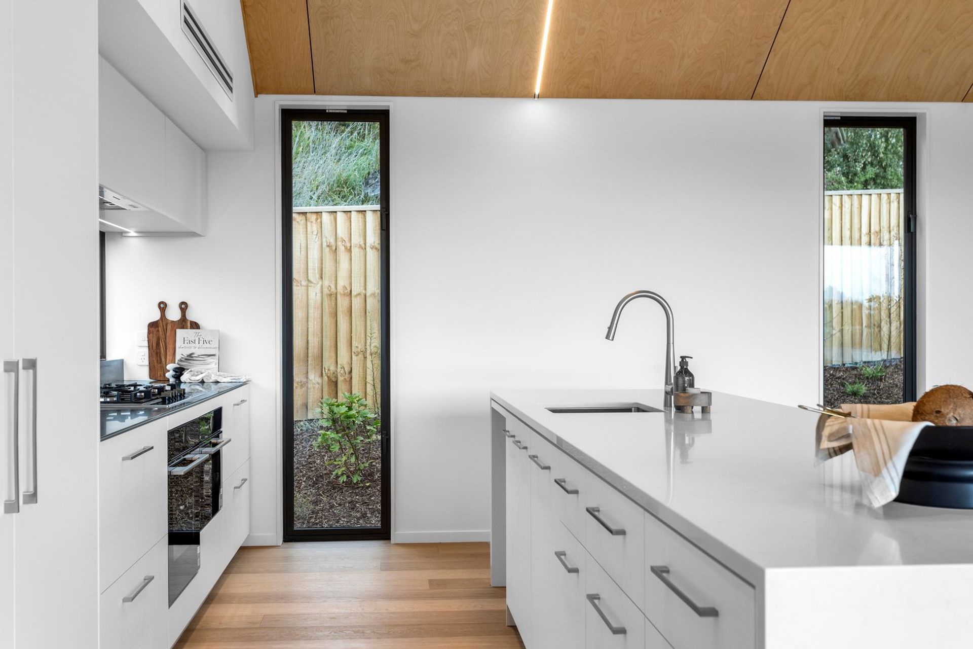 031Open2viewID582439-DrayPl2Halswell.jpg