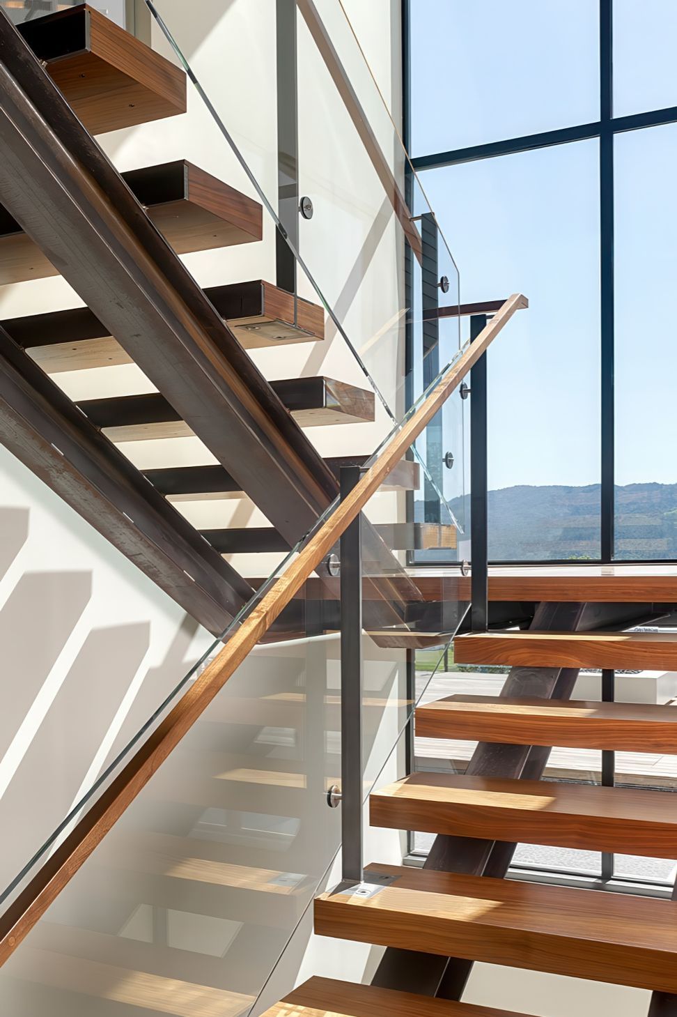 031Zack-de-VitoModern-Architecture-Construction-Design-BuildRidgeview-Estate-NapaCustom-HomeInterior-Stairway-detailCesar-Rubio.jpeg
