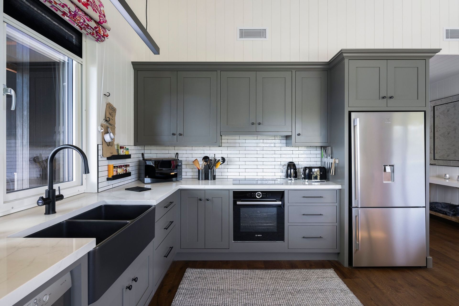 09-envirotecture-robertsonpassivhaus-passivhaus-newsouthwales-kitchen.jpg