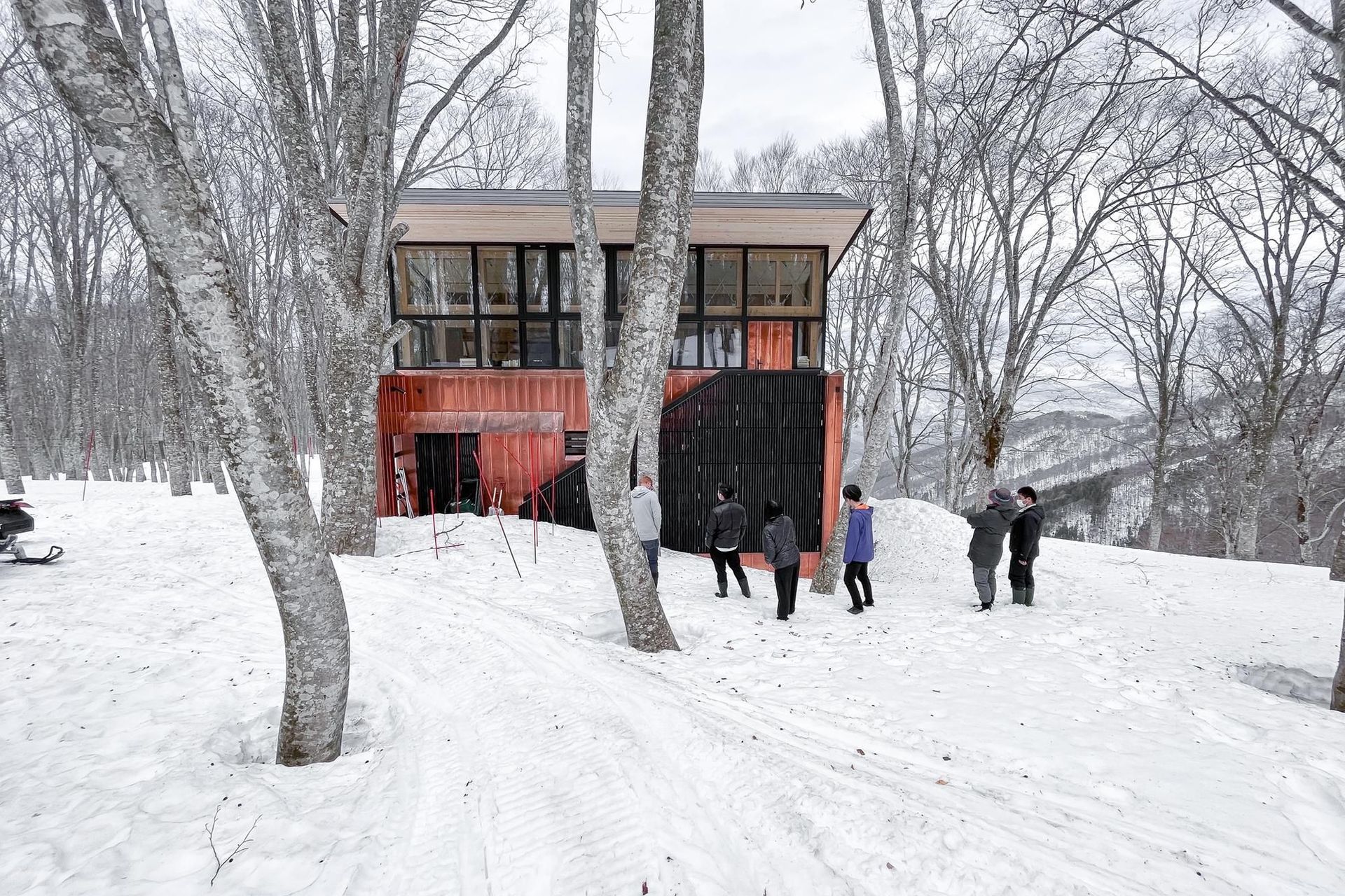 12-Matt-Day-Architect-Matt-Day-Nagano-Prefecture-Japan-Kazahana-Lodge-Exterior.jpg