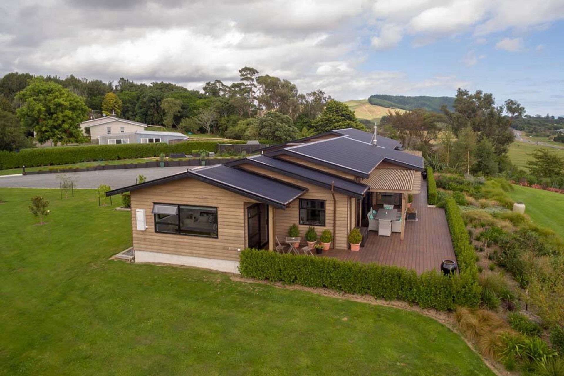 Manakau House