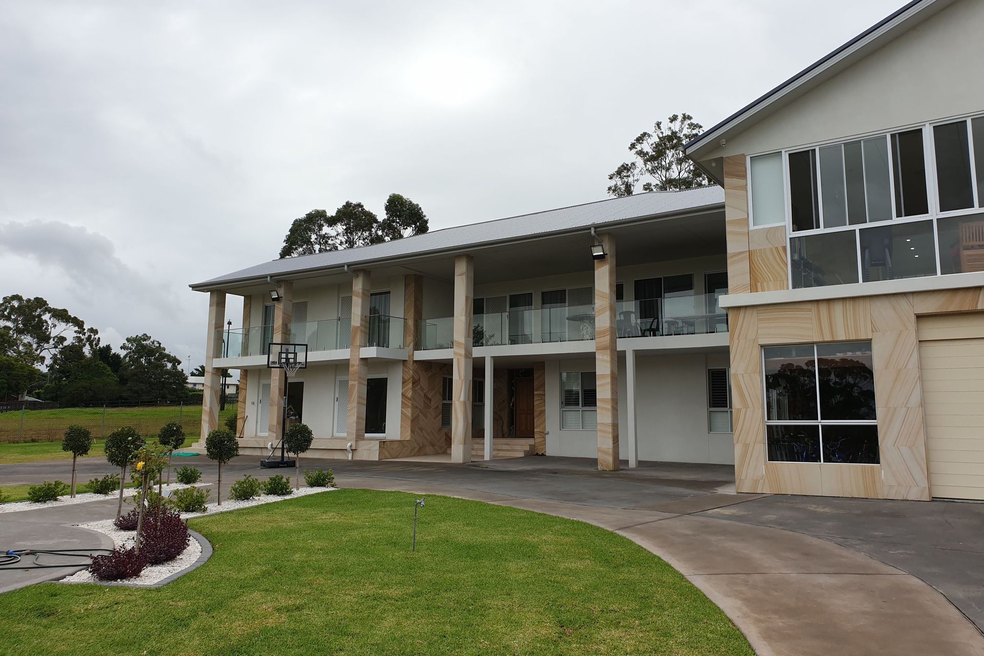 Annangrove Abode: Alterations & Additions to 1970's House