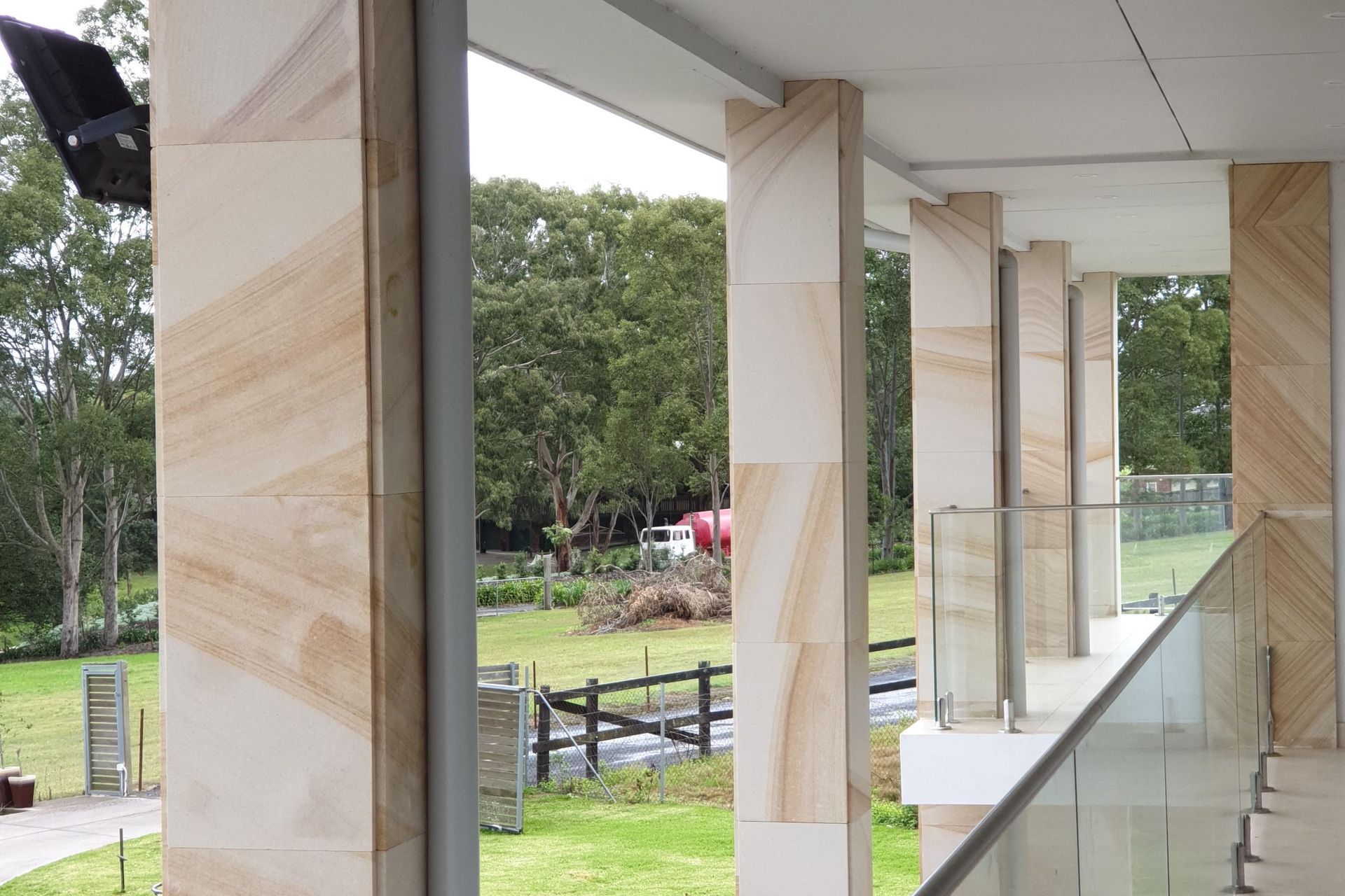 Annangrove Abode: Alterations & Additions to 1970's House