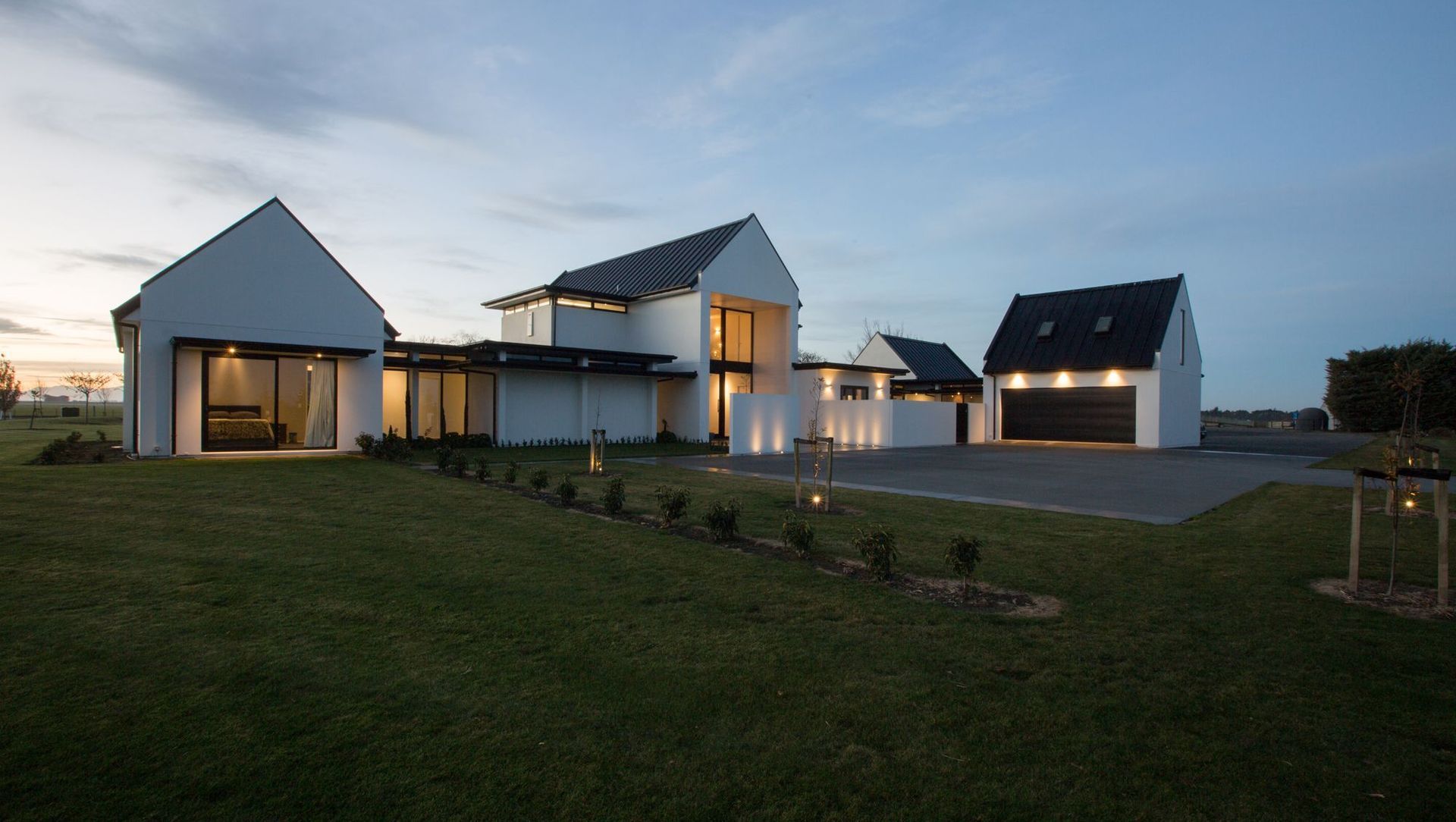 Extravagant Ashburton Family Home banner