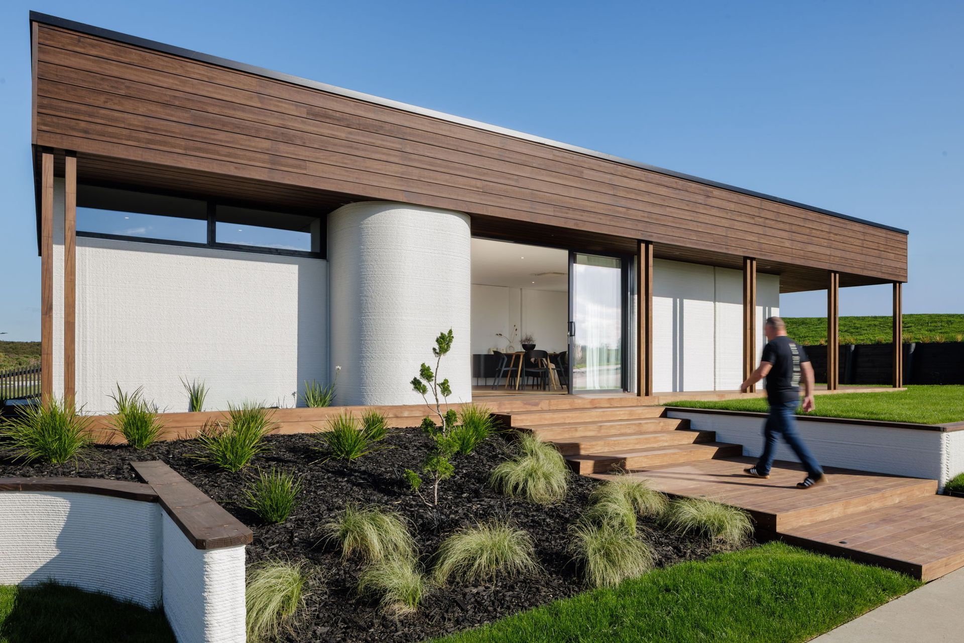 5-web-or-mls-aaron-radfordAR50822.jpg