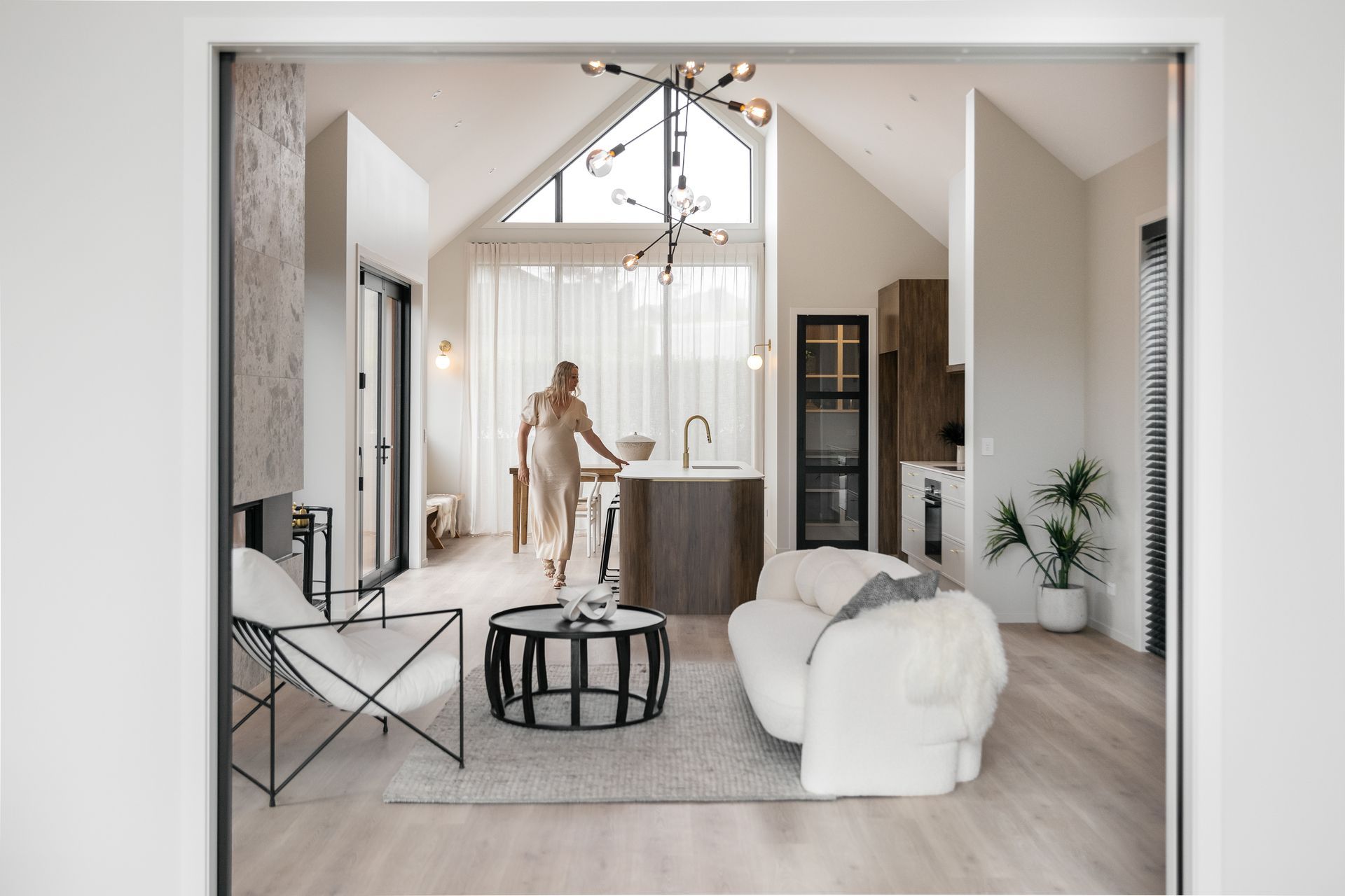 8 Hera Lane