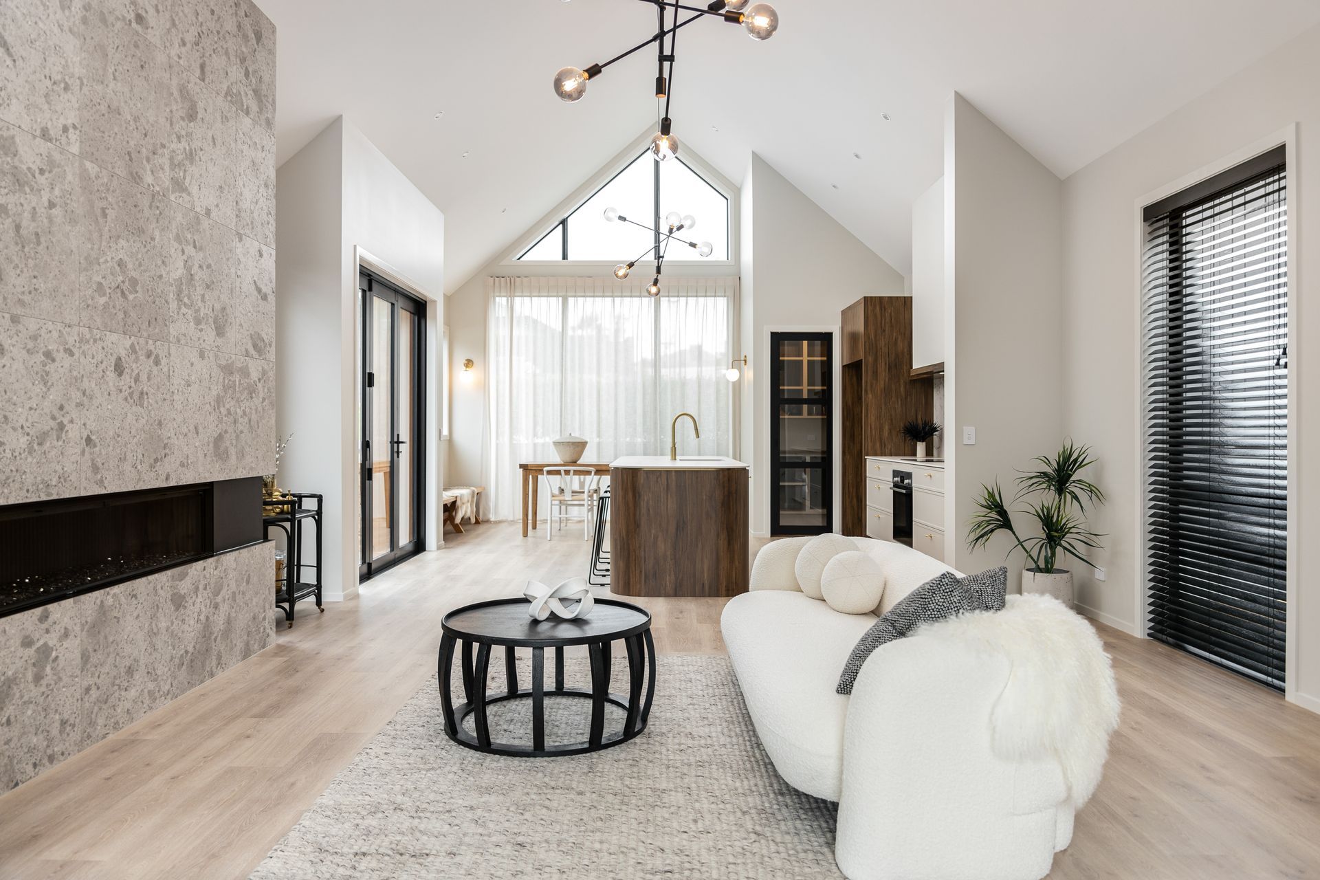 8 Hera Lane