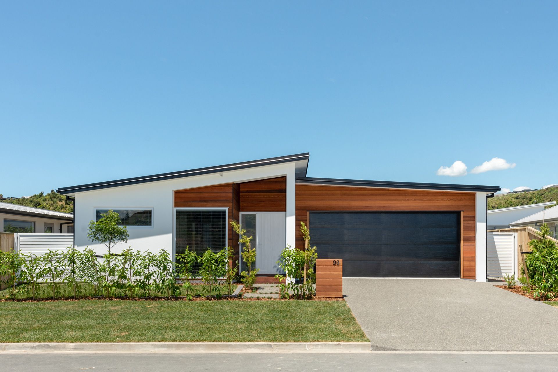 90 Awataha Cres