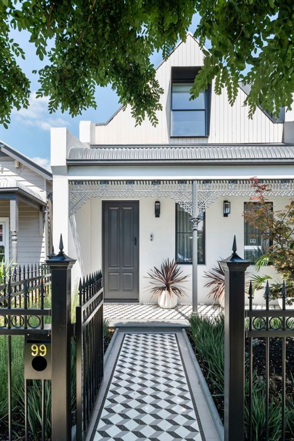 Beaconsfield Residence I