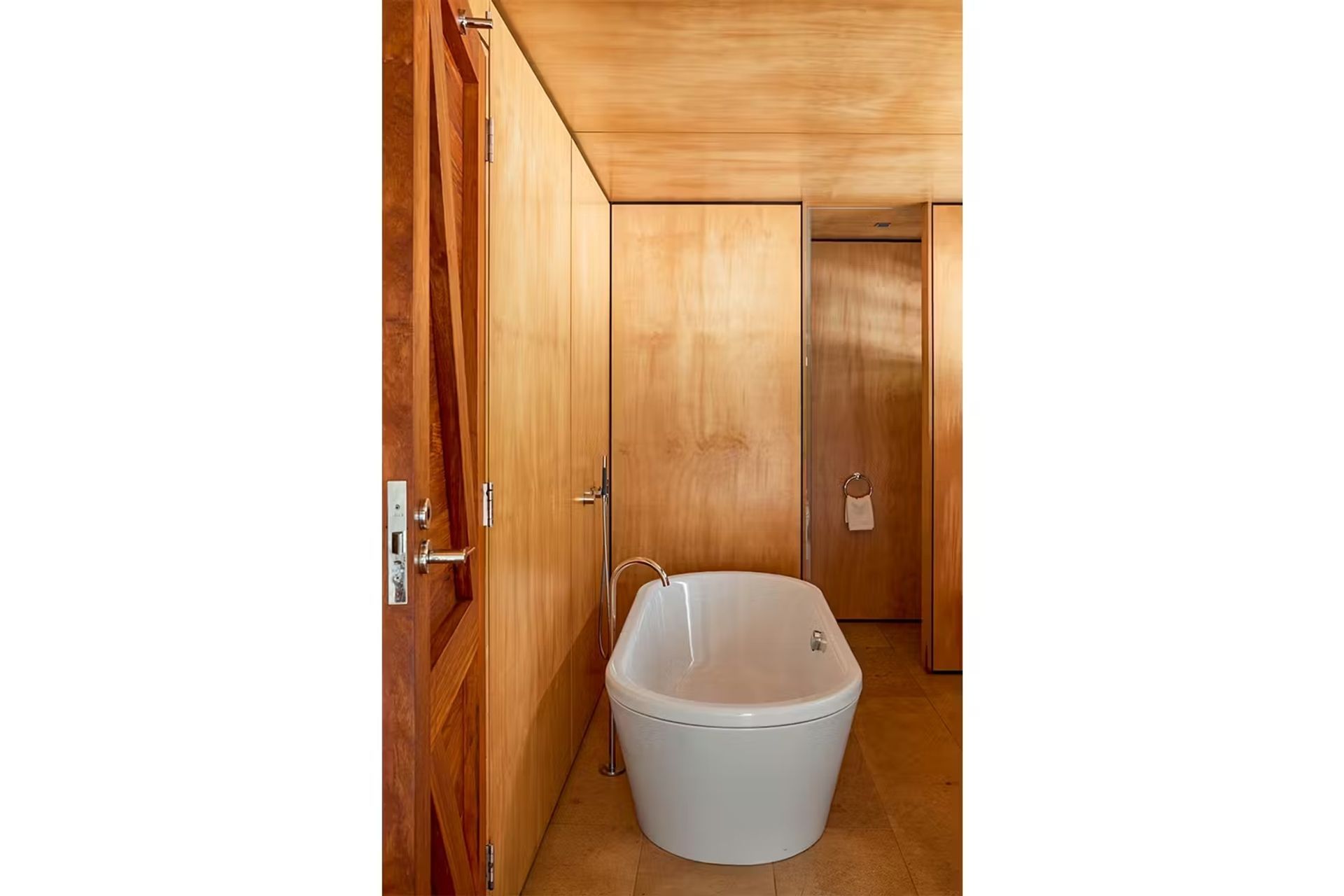 BH-bath-ap-compressed.jpg
