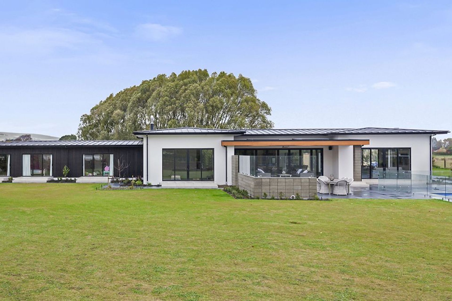 Entertainers House
