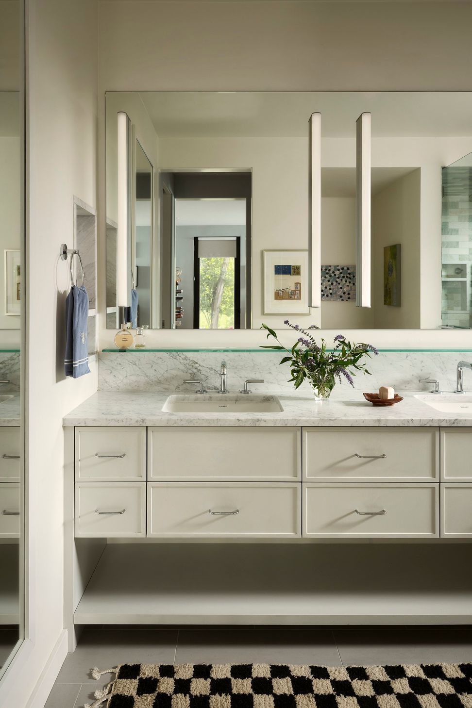 EricLuceroPhotographyStudioLambiotte10RiverOaksPrimaryBathSink.jpg