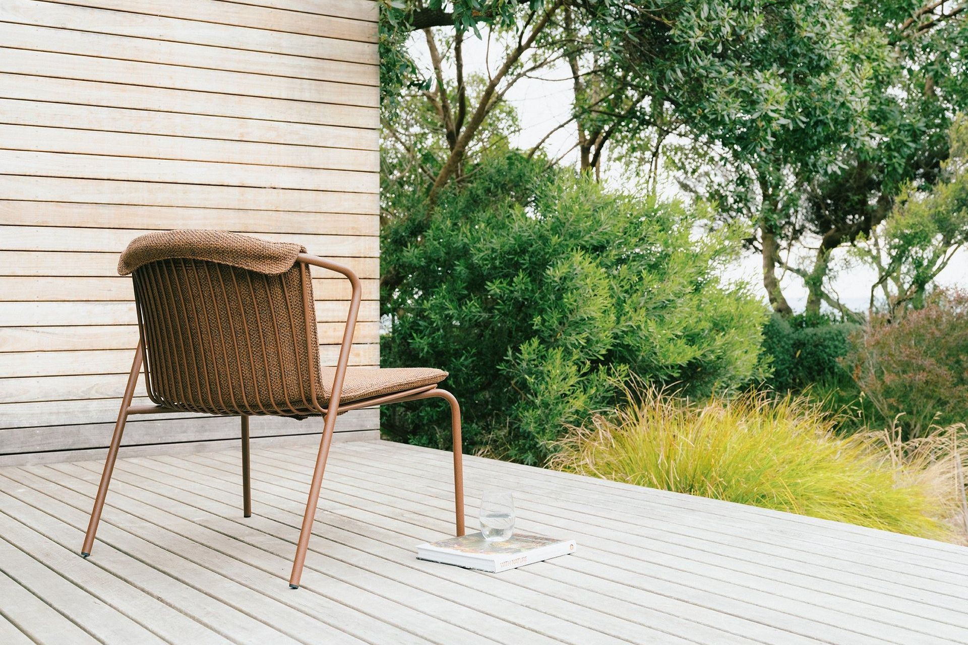 EstLivingOutdoor12.jpg