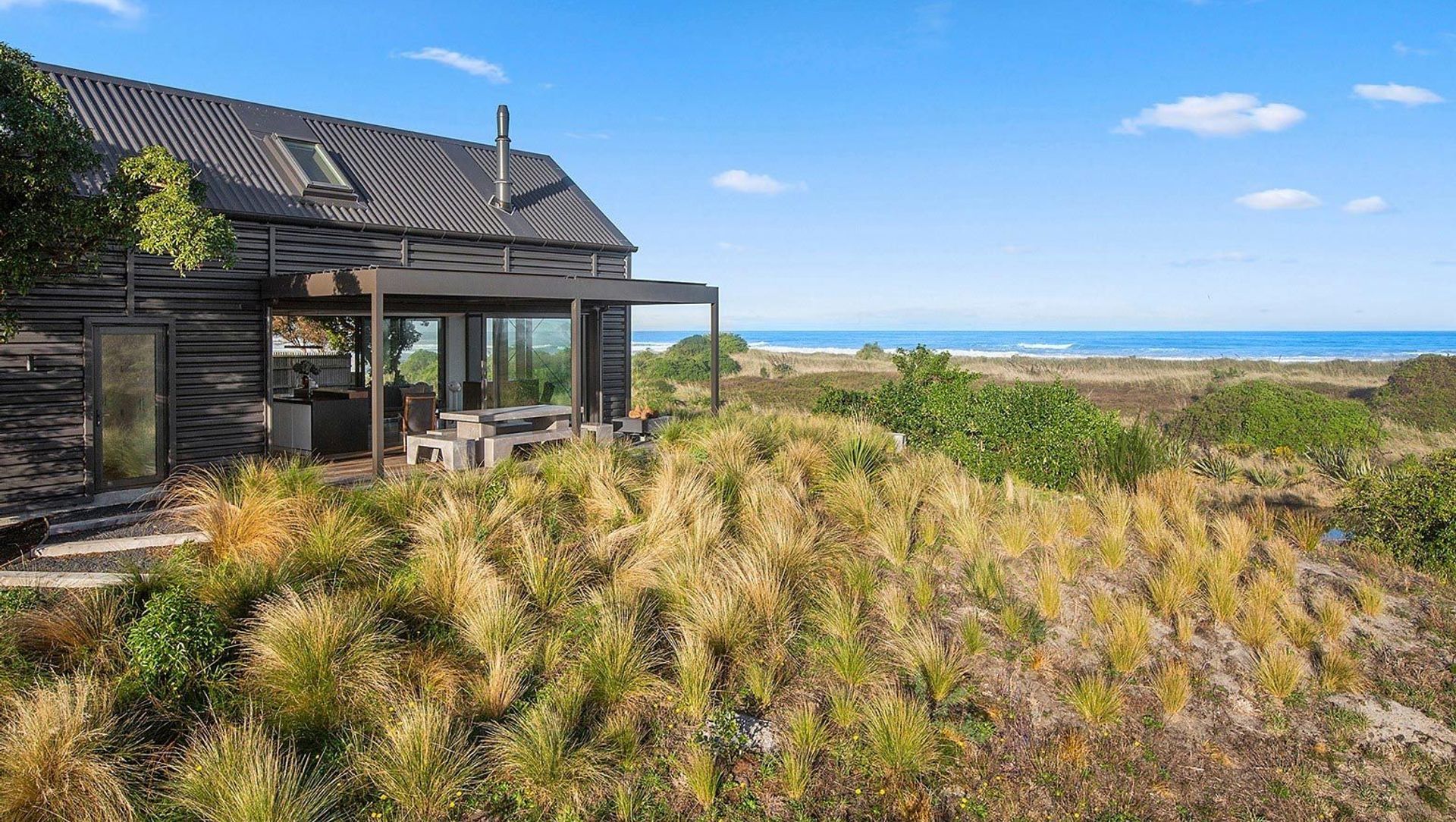 Sand Dune House - Dunedin banner