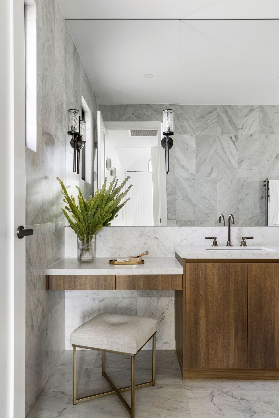 Lake-Boga-Residence-Master-Bedroom-Ensuite-Make-Up.jpg