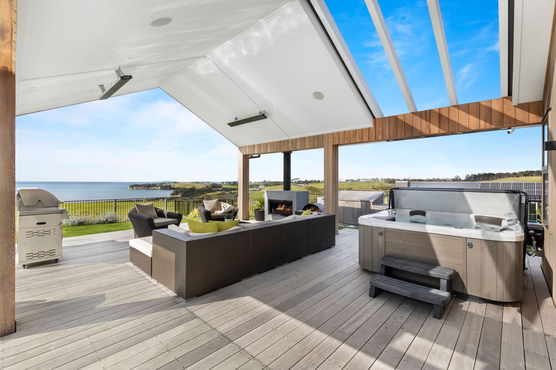 Weiti Bay Home